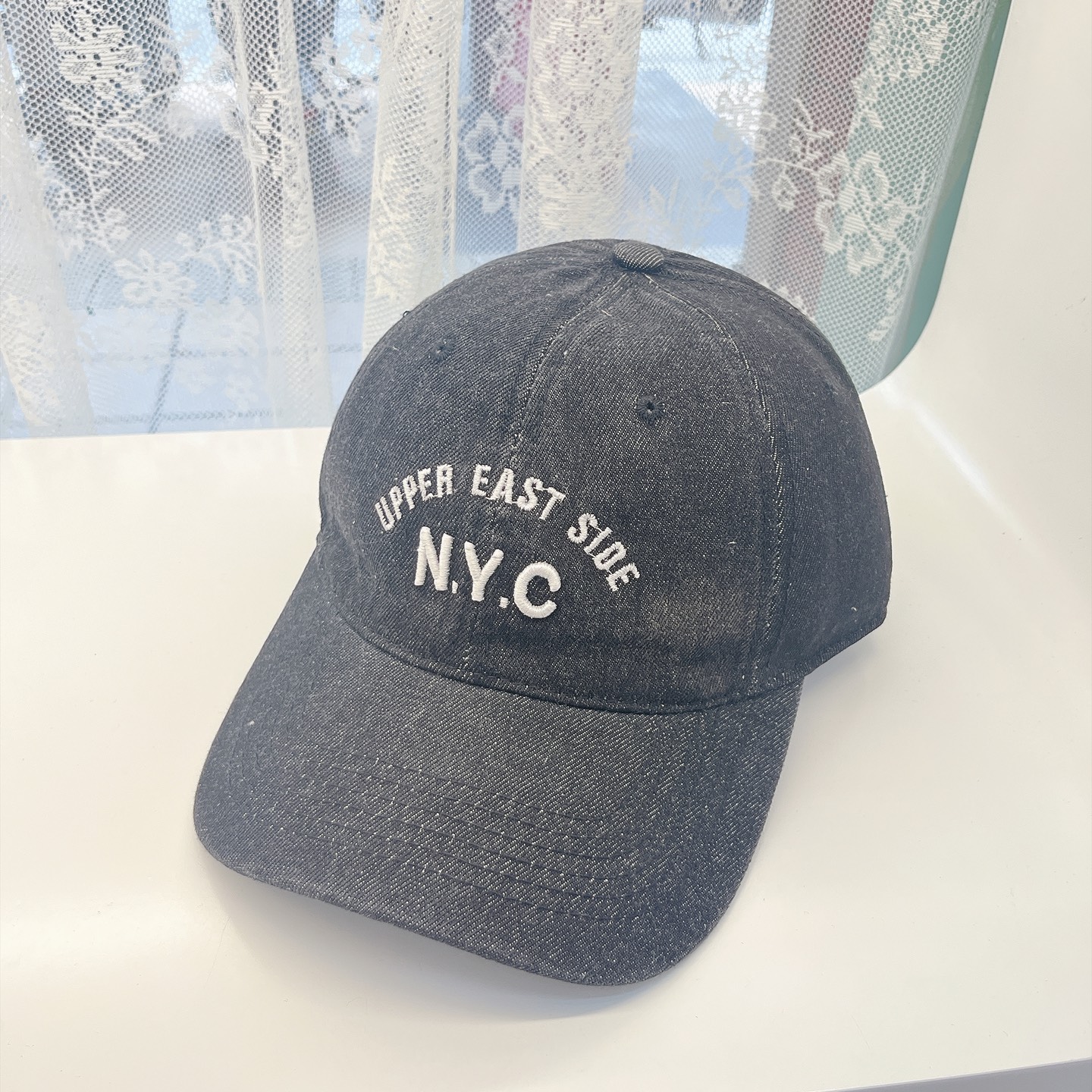 
潮牌🧢官网新品，棒球帽，原单品质火爆来袭 。🎩 工艺非常精美 高档大气上档次！低调奢华，方便携带！跑量