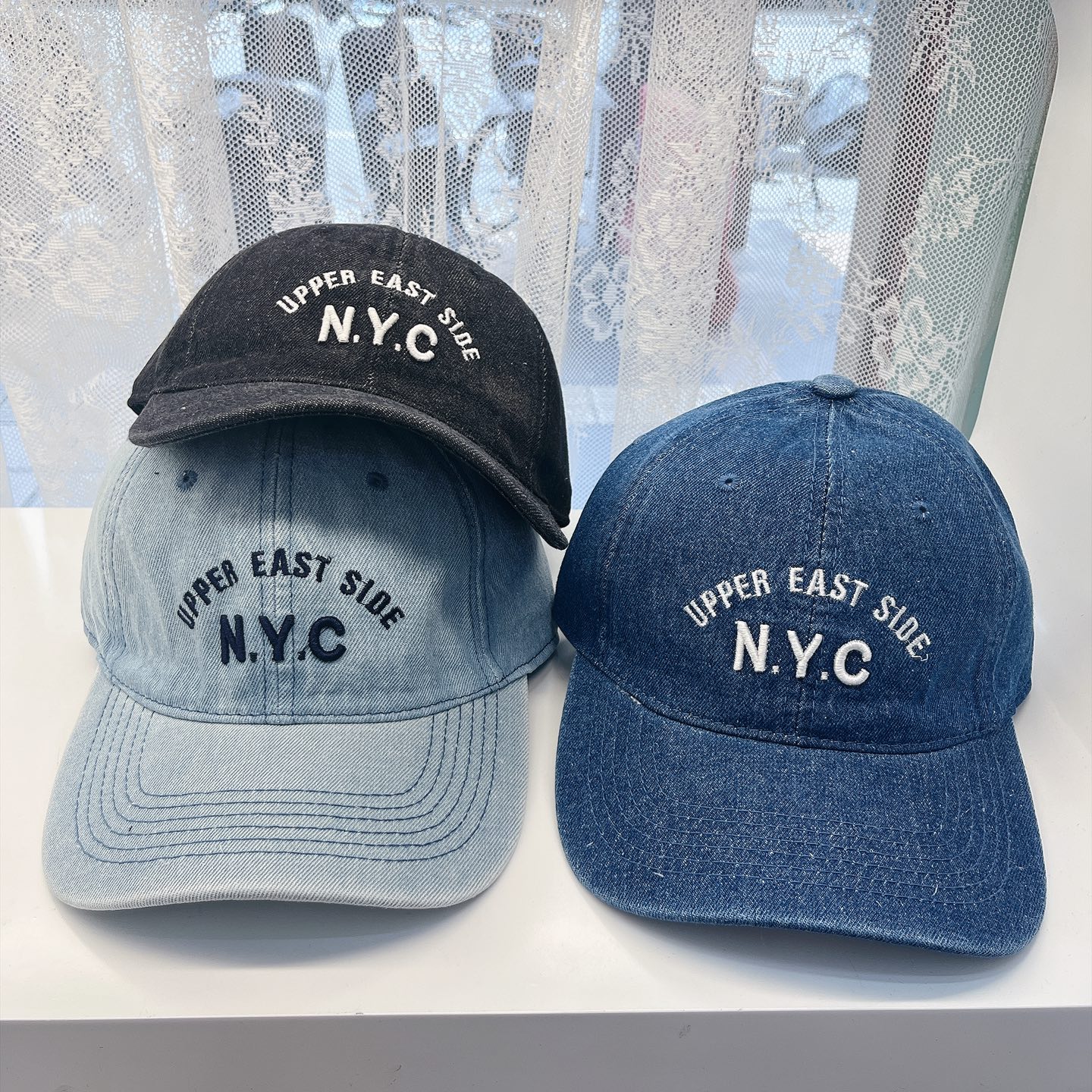 
潮牌🧢官网新品，棒球帽，原单品质火爆来袭 。🎩 工艺非常精美 高档大气上档次！低调奢华，方便携带！跑量