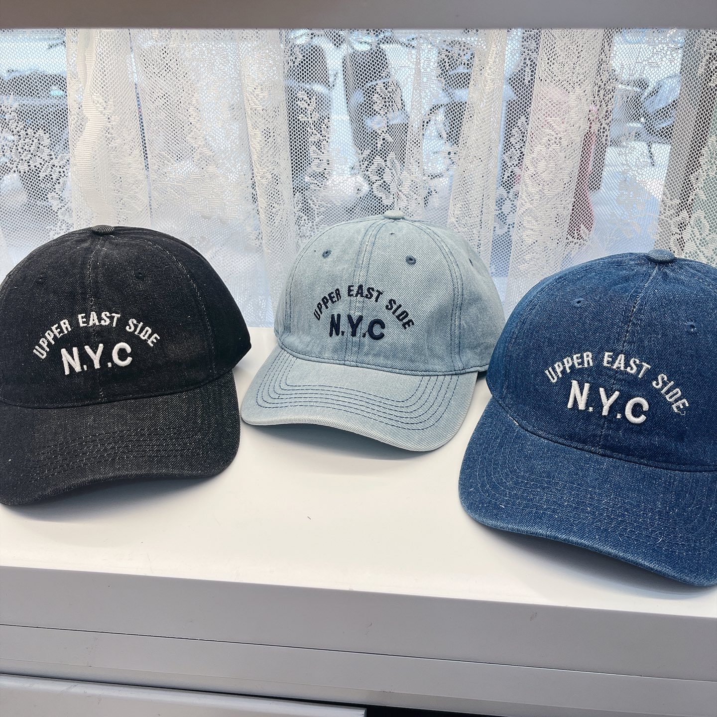 
潮牌🧢官网新品，棒球帽，原单品质火爆来袭 。🎩 工艺非常精美 高档大气上档次！低调奢华，方便携带！跑量