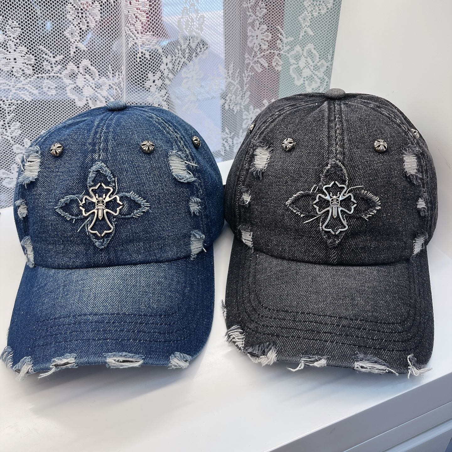  克罗心最新时尚前卫的休闲设计风格，戴上头就是这样好看看哦，做工精细，男女同款！