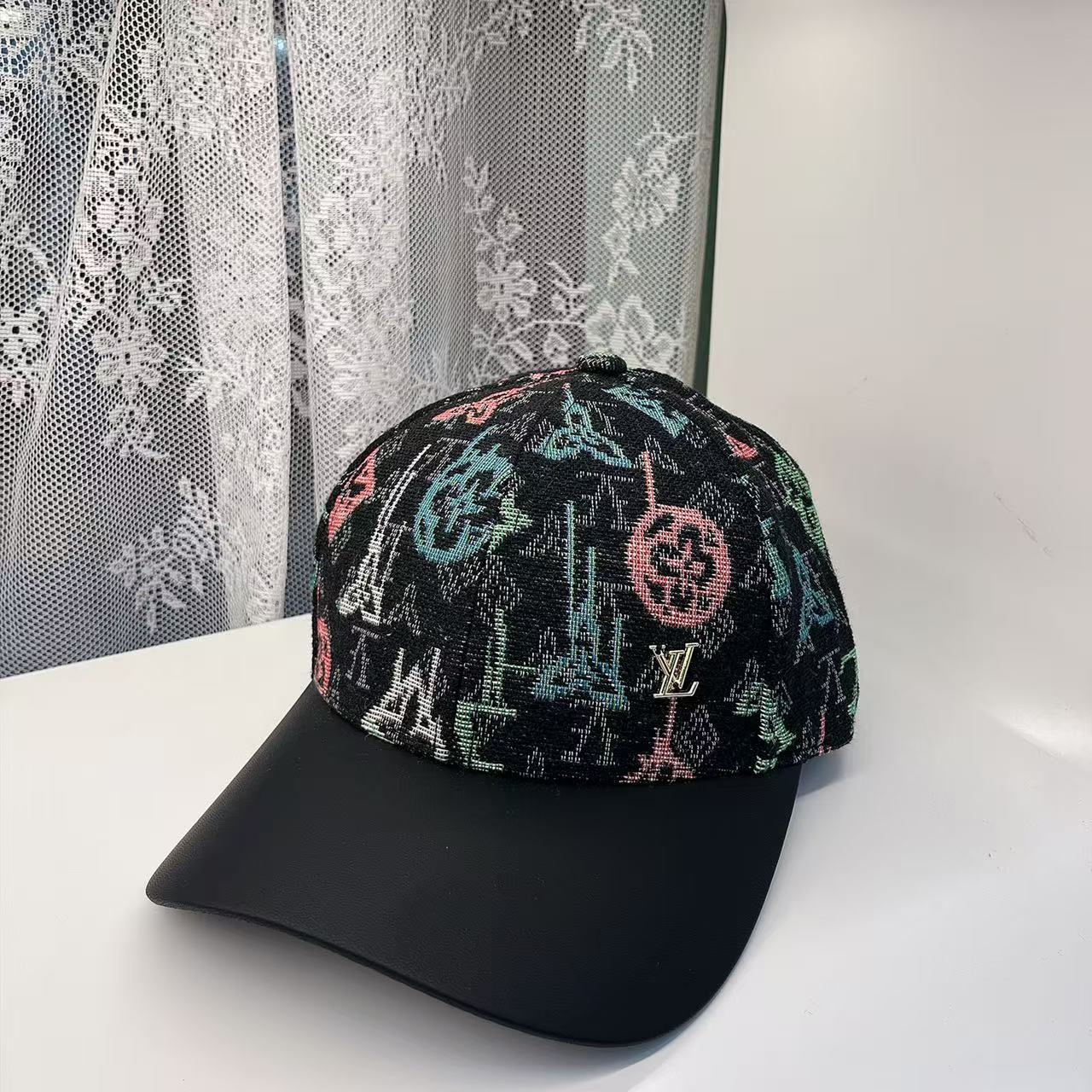 NO:346941,Louis Vuitton Baseball Cap Louis Vuitton's new LV baseball cap, heavy industry creates high-end and atmospheric, versatile and universal for both men and women!  Run volume!  hat straw hat fisherman hat baseball hat, hat, louis vuitton, louis vuitton, louis vuitton, espadrilles, hats路易威登棒球帽 LouisVuitton新款LV棒球帽,重工打造高端大气,百搭款男女通用！跑量！帽子草帽渔夫帽棒球帽,帽子,louis vuitton,louis vuitton,louis vuitton,espadrilles,hats,hat