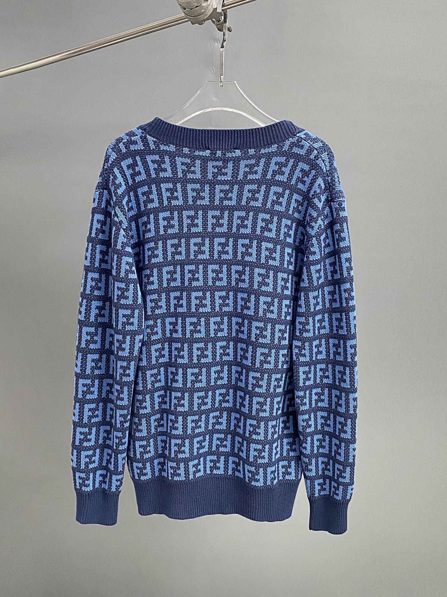 Fendi Cotton Shirts with FF Patterns: Durable, Stylish, Various Sizes - 图片 2