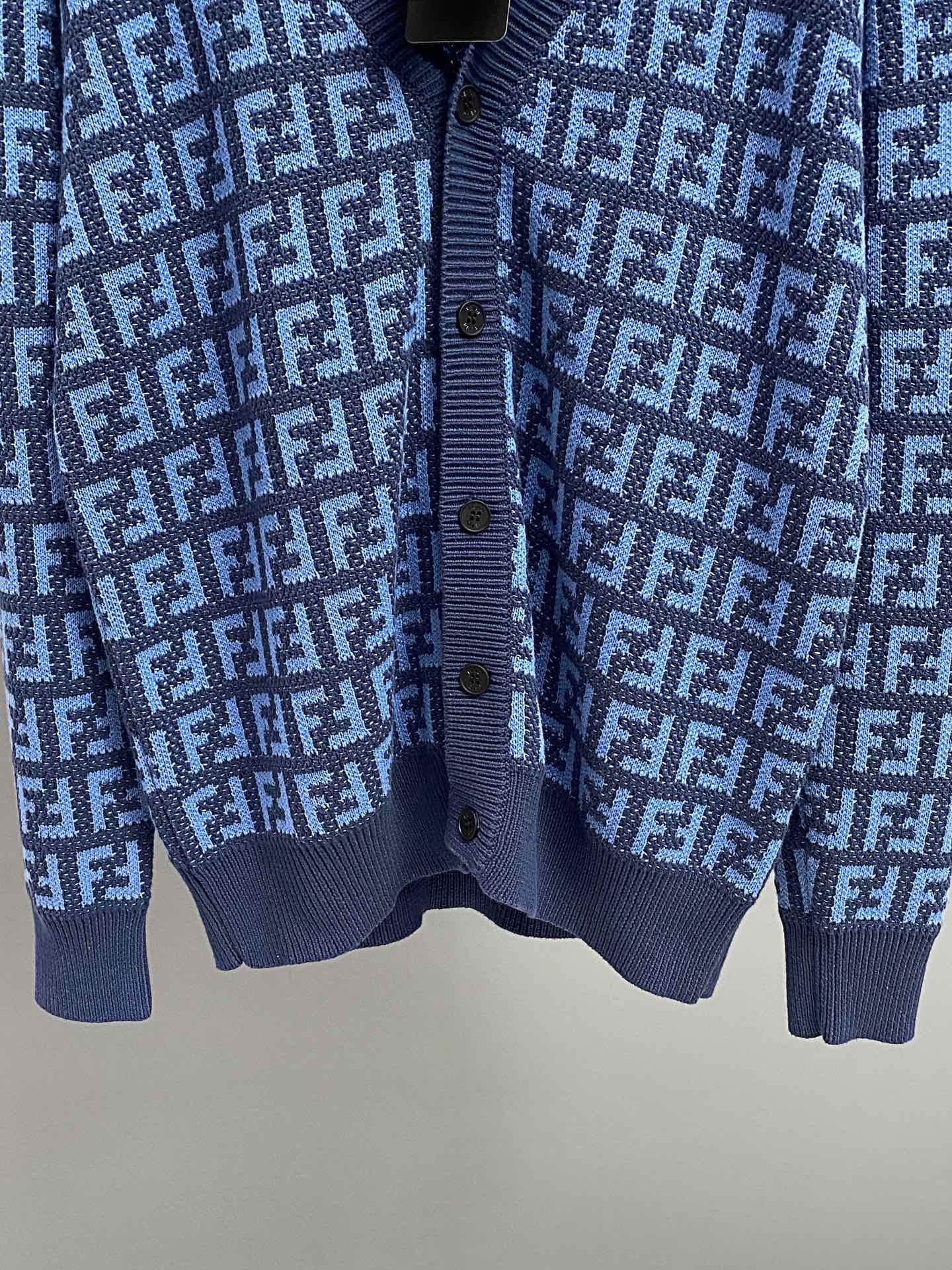 Fendi Cotton Shirts with FF Patterns: Durable, Stylish, Various Sizes - 图片 6