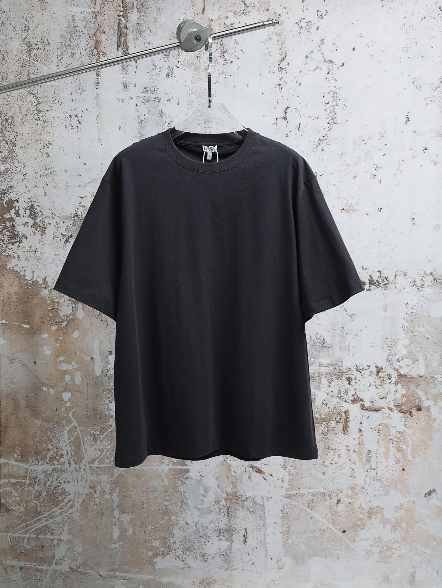 🔥🔥Versión alta P160 LOEWE 26SS Camiseta de cuello redondo de manga corta en color liso con patrón de quemado por láse…