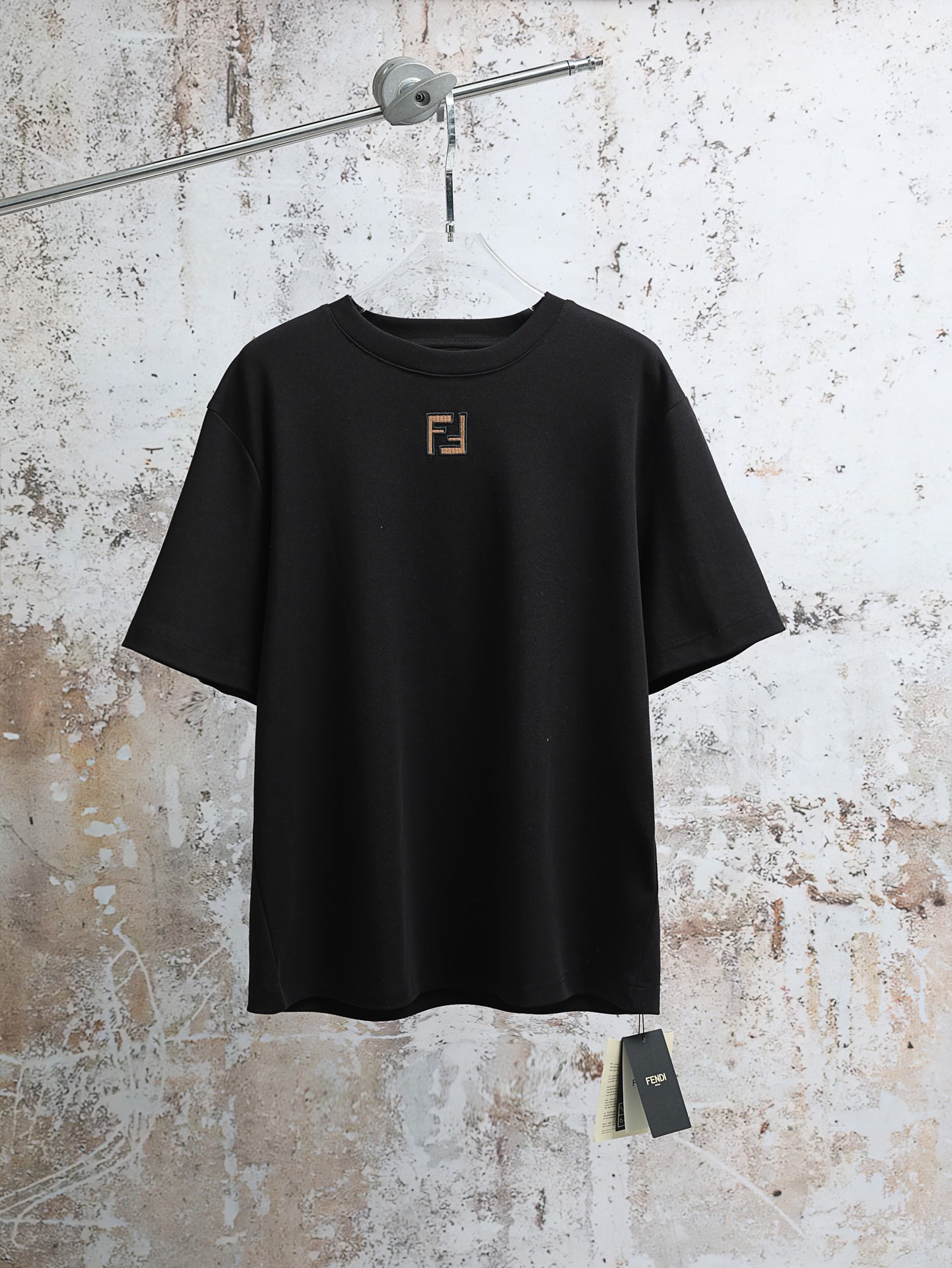 펜디 남성 반팔 26SS 49780