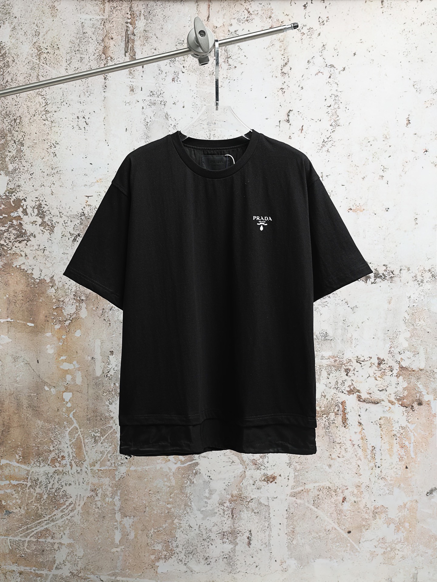 🔥🔥P150 (versión alta) Logotipo clásico de PRADA cosido cuello redondo manga corta ●Compra y desarrollo auténtico 8407…