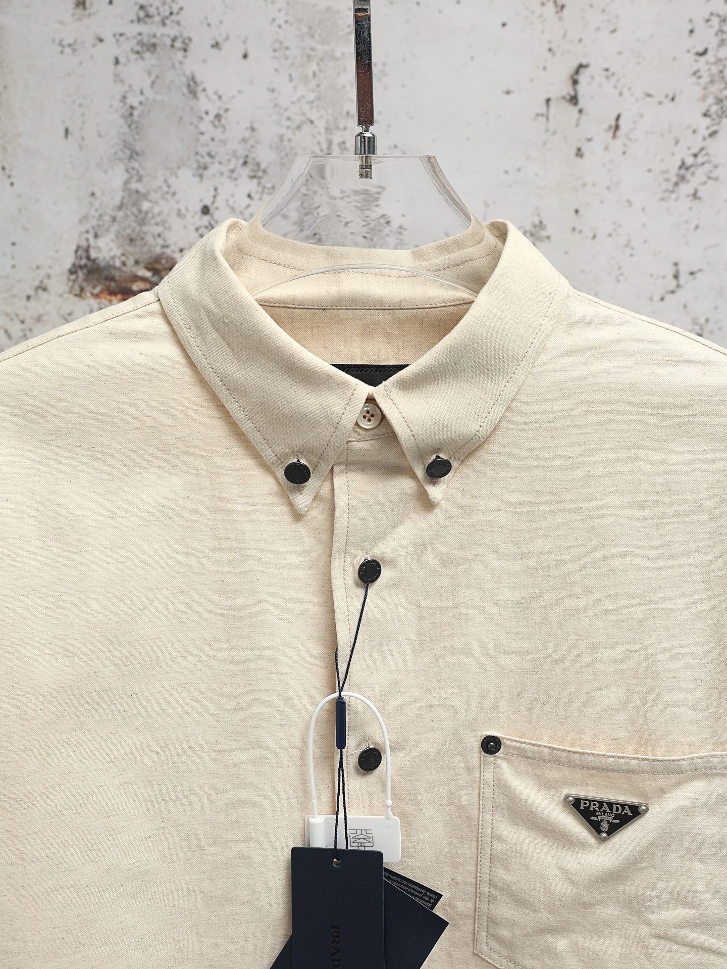 Prada 高版本PRADA 25SS纯色单排扣三角标长袖衬衫