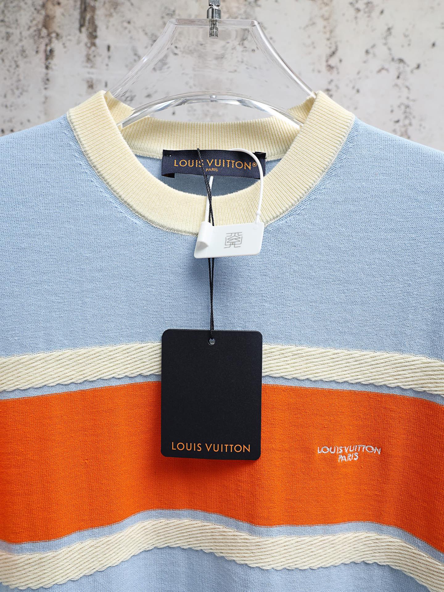 Louis Vuitton 高版本LOUIS VUITTON SS26 夏季系列 圆领条纹短袖 T恤 男款