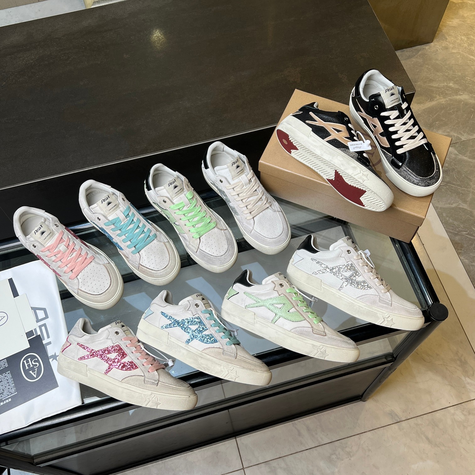 NO:407075,New ASH model number 035 Fabric top layer cowhide + sheepskin Sole rubber outsole inner sheepskin Size 35-40 (40 customized), casual shoes/sports shoes, sneakers, cowhide, sheepskin19860909上新ASH 款号035 面料头层牛皮+羊皮 鞋底橡胶大底 内里羊皮 码数35-40（40定制）,休闲鞋/运动鞋,sneakers,cowhide,sheepskin,Women's Shoes