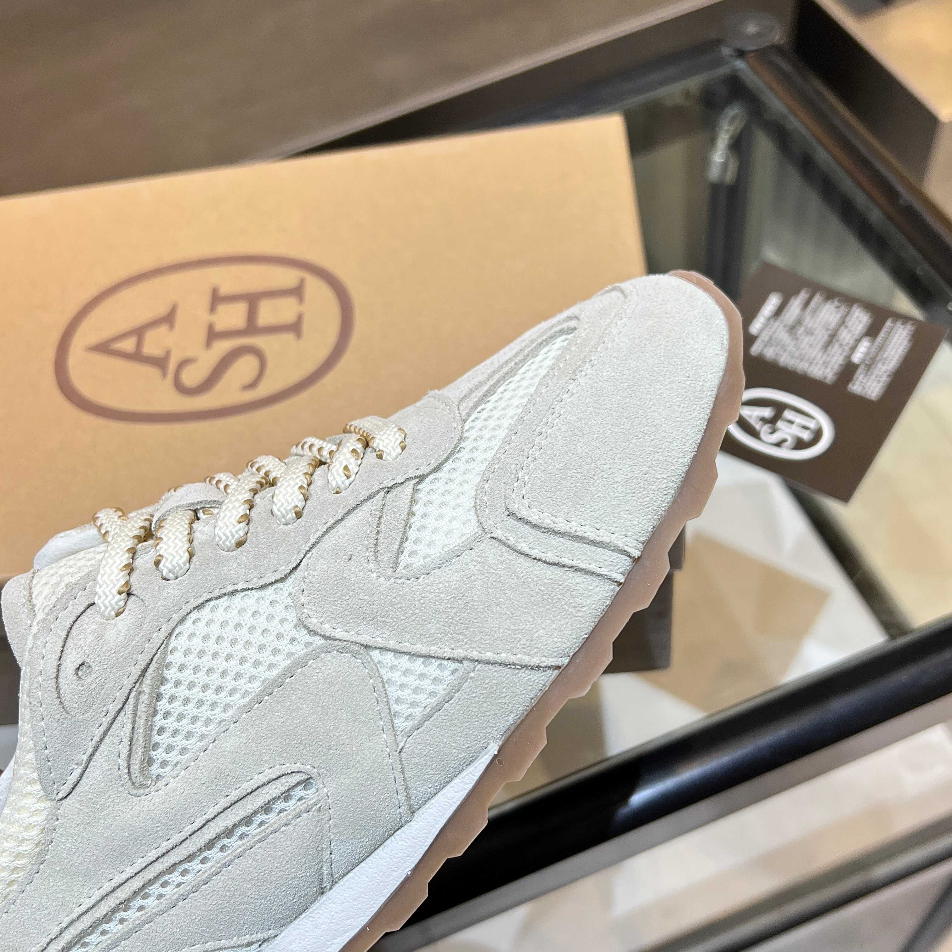 New Ash Number 2502: Kasar-Skin Shoes with Zirconium Fabric and Rubber Soles - 图片 2