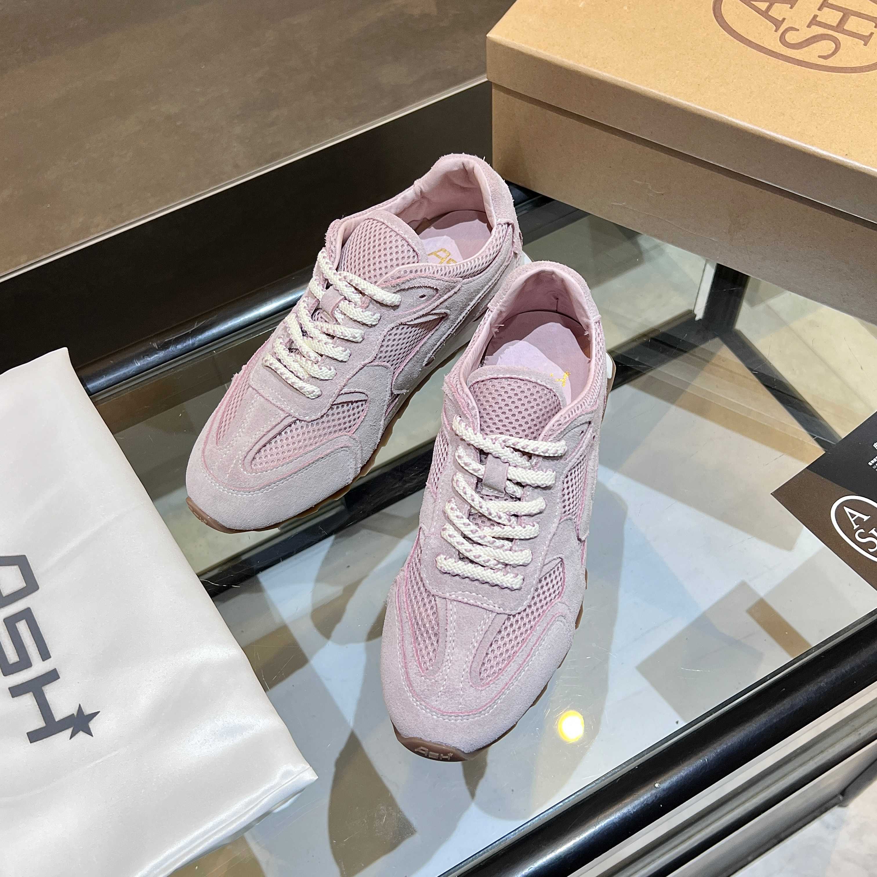 New Ash Number 2502: Zirconium Fabric Shoes with Pig Skin Inner Soles. - 图片 7