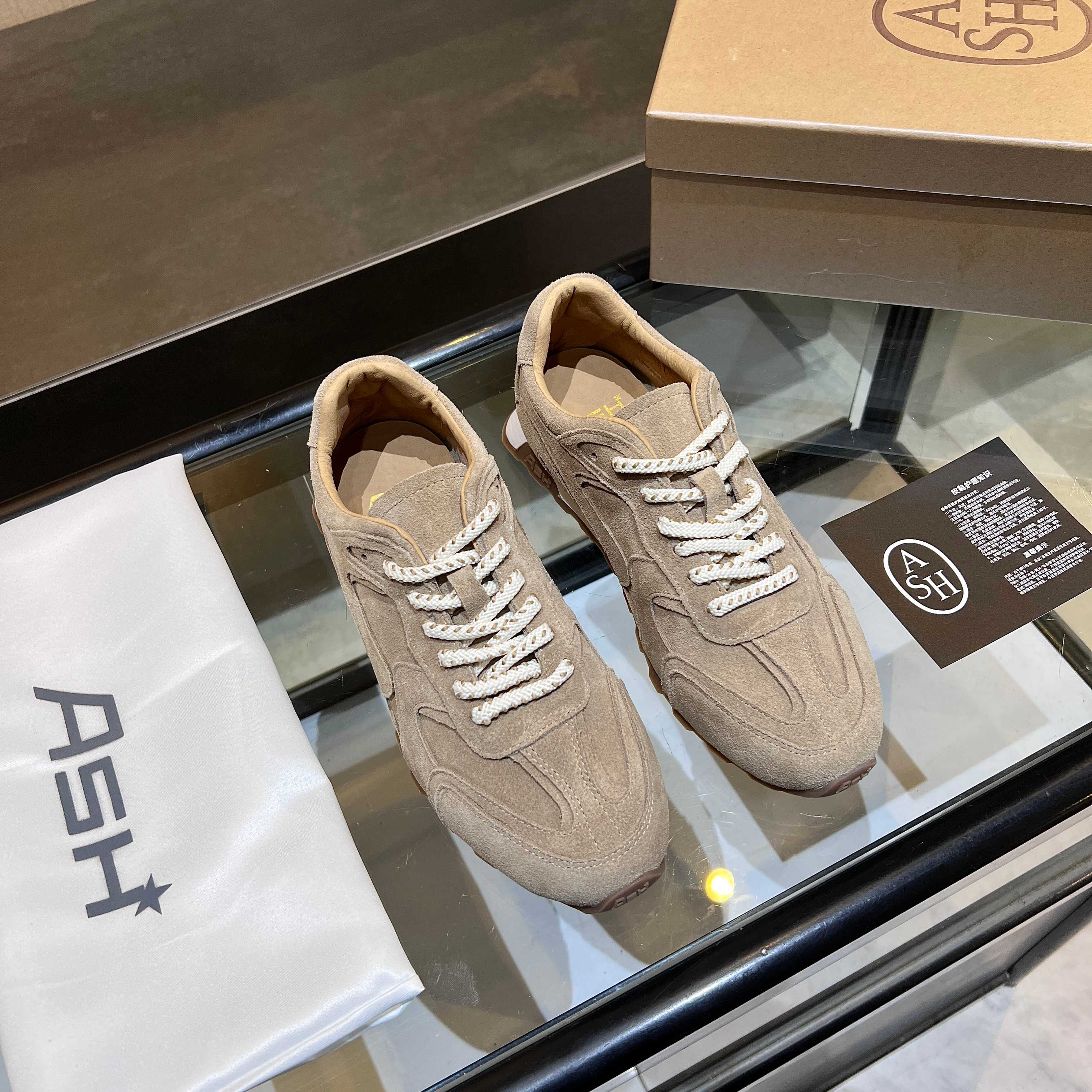 New Ash Number 2502: Kasar-Skin Shoes with Cow Velvet, Rubber Soles. - 图片 8
