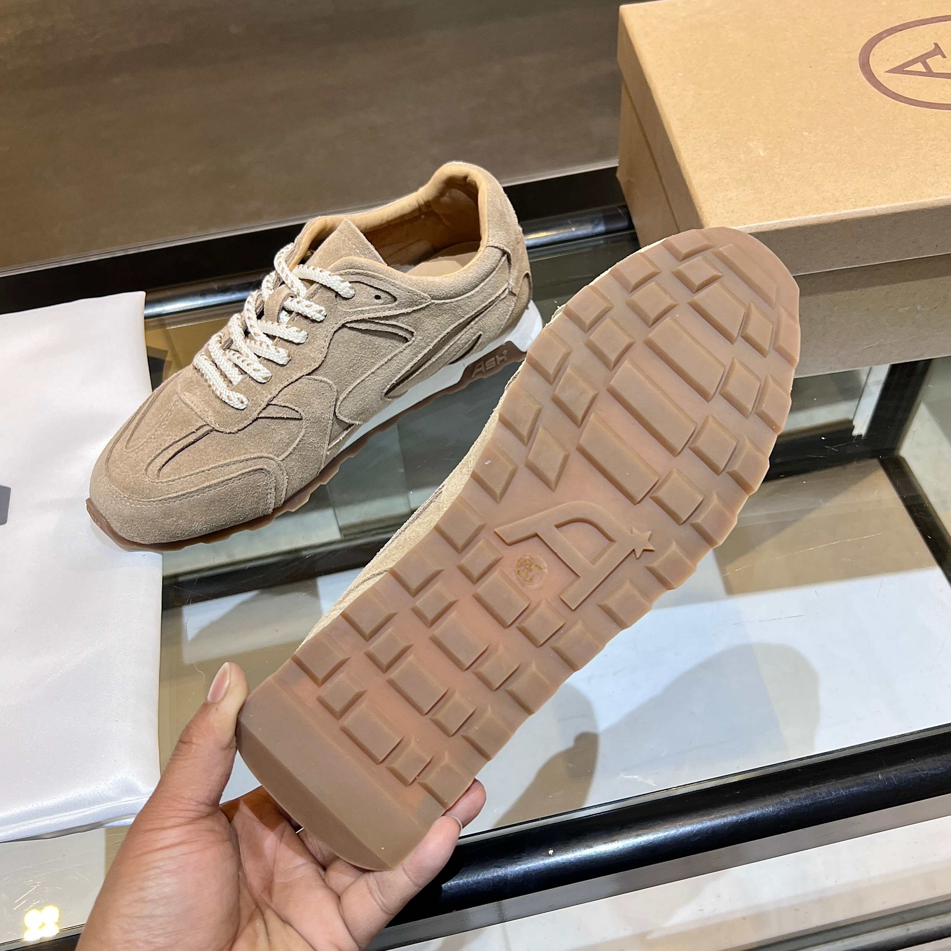 New Ash Number 2502: Kasar-Skin Shoes with Cow Velvet, Rubber Soles. - 图片 6