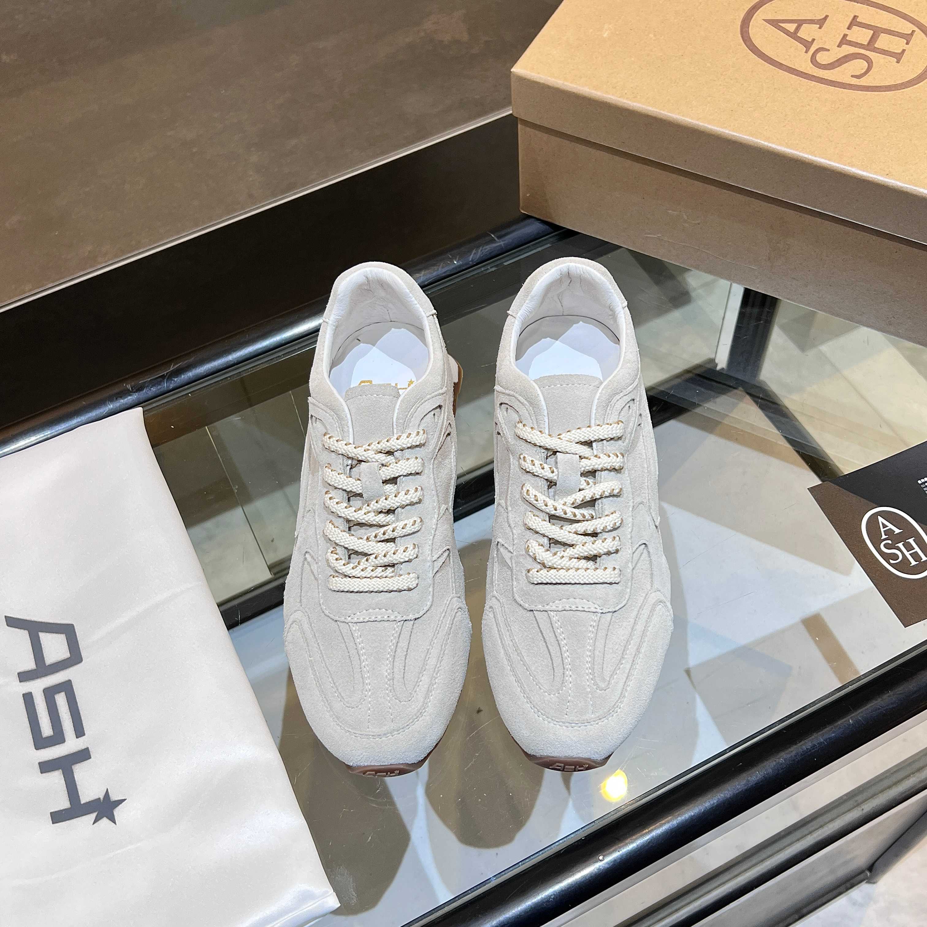 New Ash Number 2502: Kasar-Skin Shoes with Cow Velvet and Rubber Soles. - 图片 9