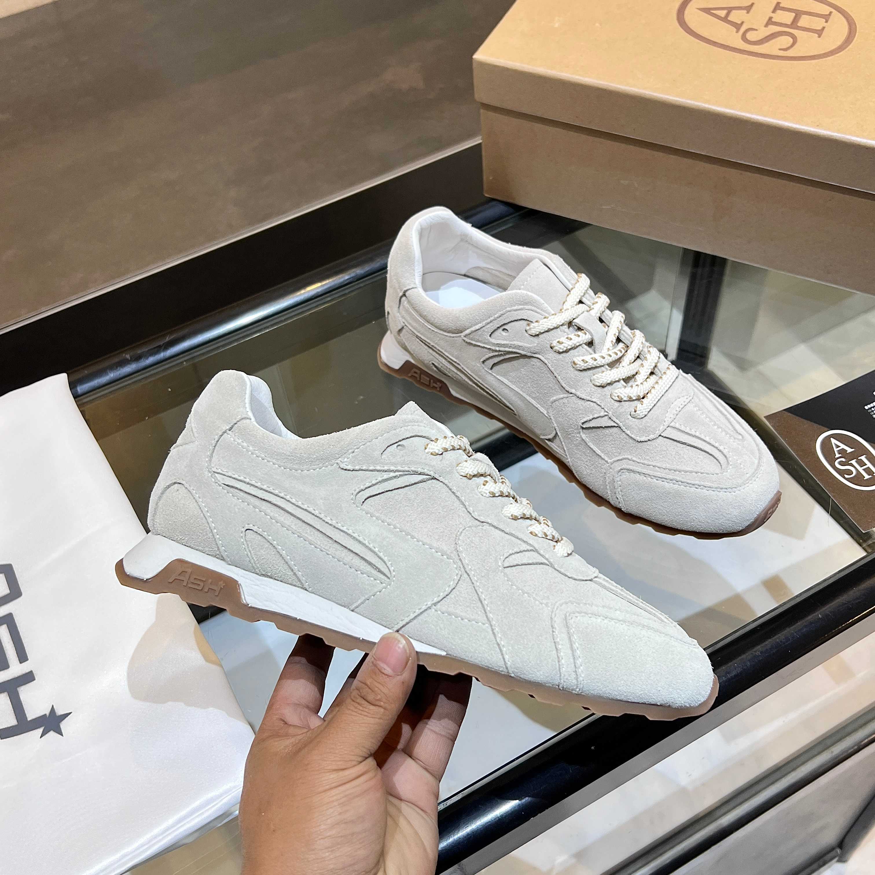 New Ash Number 2502: Kasar-Skin Shoes with Cow Velvet and Rubber Soles.