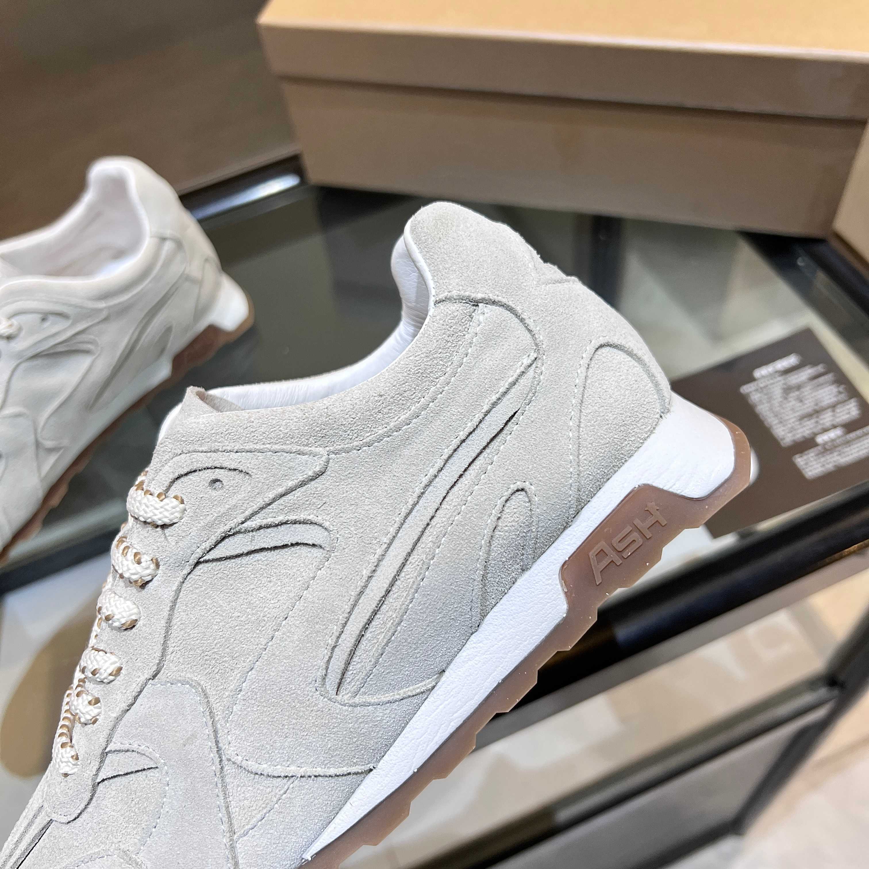 New Ash Number 2502: Kasar-Skin Shoes with Cow Velvet and Rubber Soles. - 图片 3