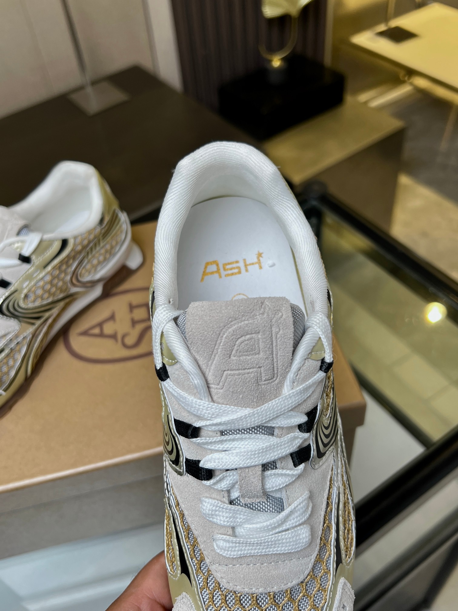 New Ash Section 2503: Kasar-Skin Fabric, Rubber Soles, Pig Skin Inner – Details & Pricing - 图片 3