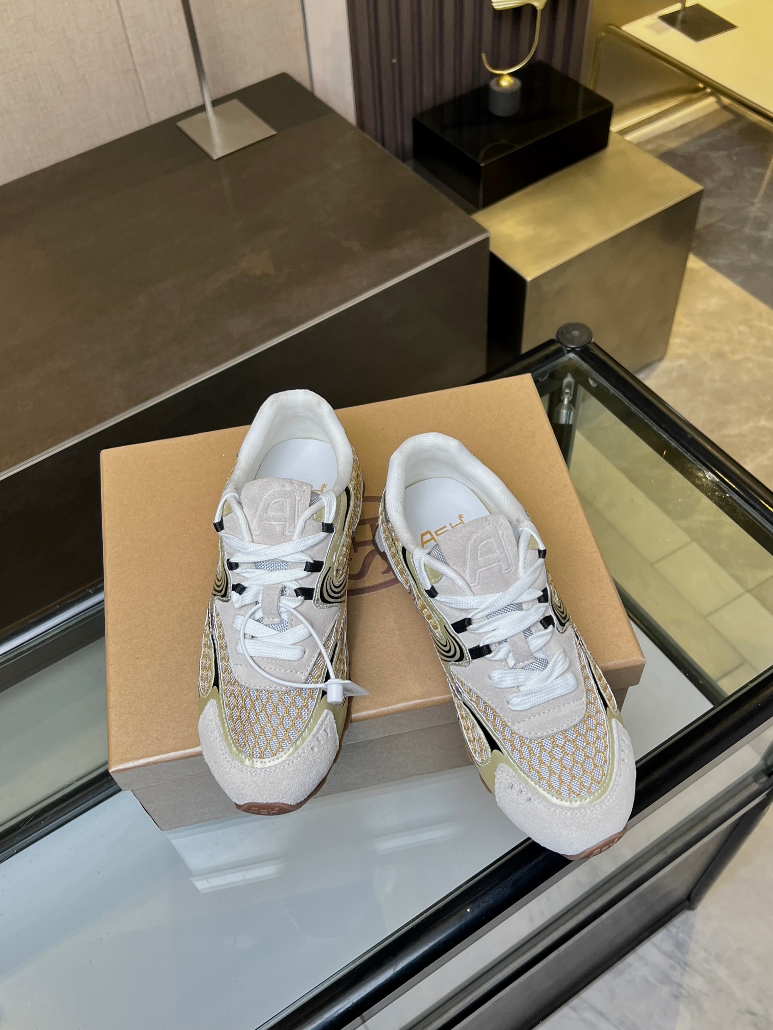 New Ash Section 2503: Kasar-Skin Fabric, Rubber Soles, Pig Skin Inner – Details & Pricing - 图片 9