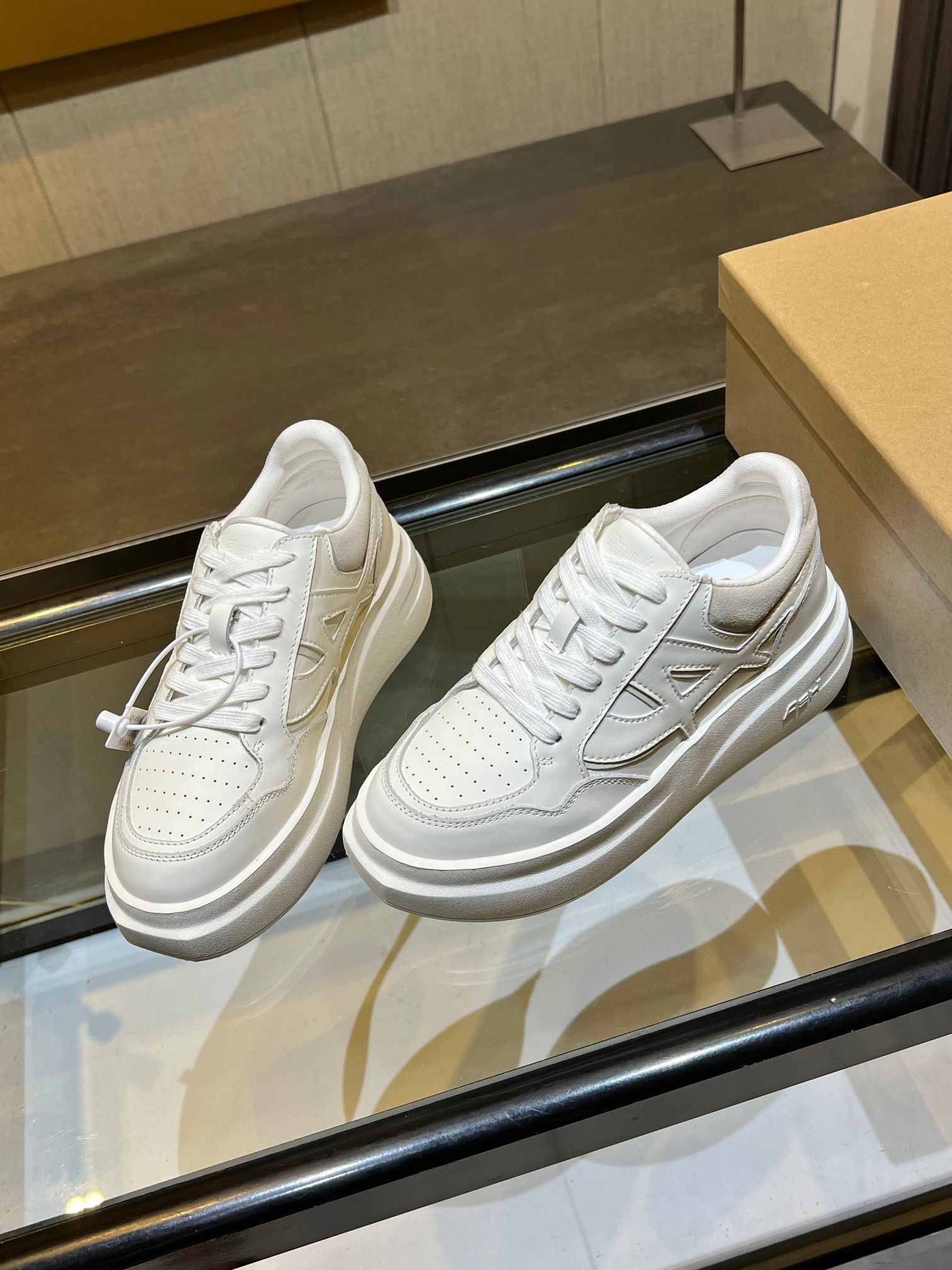 ASH Star-Embossed Leather Sneakers - Stylish, Comfortable, and Breathable 9 a1743054582588 2668