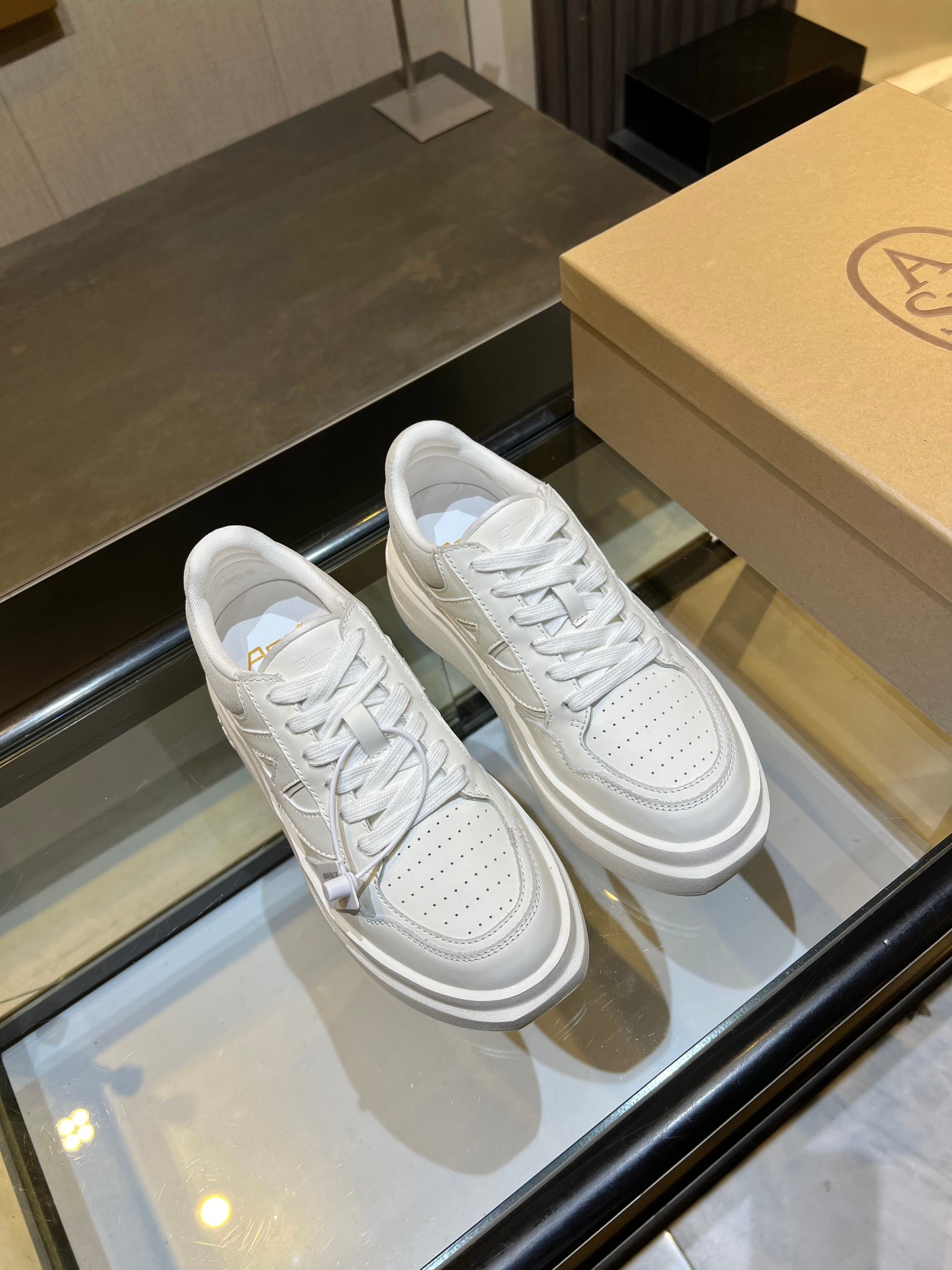 ASH Star-Embossed Leather Sneakers - Stylish, Comfortable, and Breathable 11 a1743054586654 3260