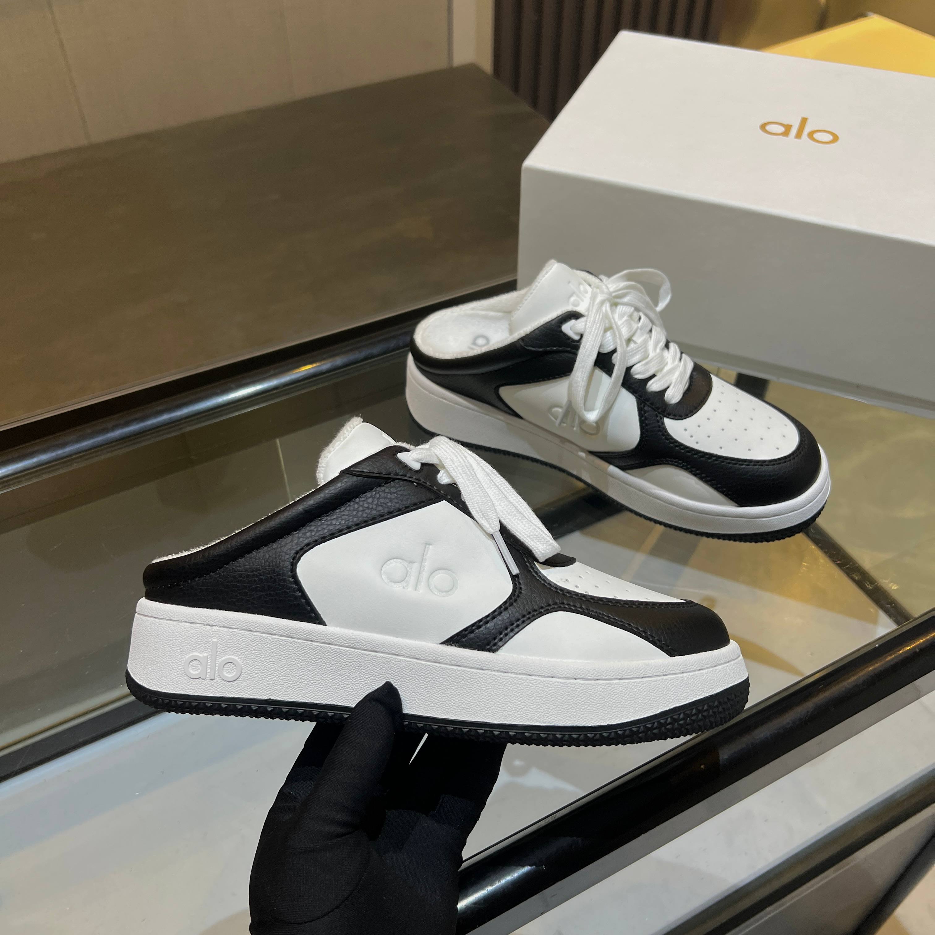 NO:725405,Super comfortable ~ Zhixiu's same style sports shoes for women, genuine leather, soft soles, thick soles, casual white shoes for all seasons, versatile inner heightening shoes, fabric: original leather, rubber sole, towel lining inside, size: women's 35-40, casual shoes/sports shoes, sneakers19860909超舒适~智秀同款运动鞋女真皮软底厚底休闲四季百搭内增高小白鞋 面料:原版皮 鞋底橡胶大底 内里毛巾里 码数:女款35-40,休闲鞋/运动鞋,sneakers,Women's Shoes