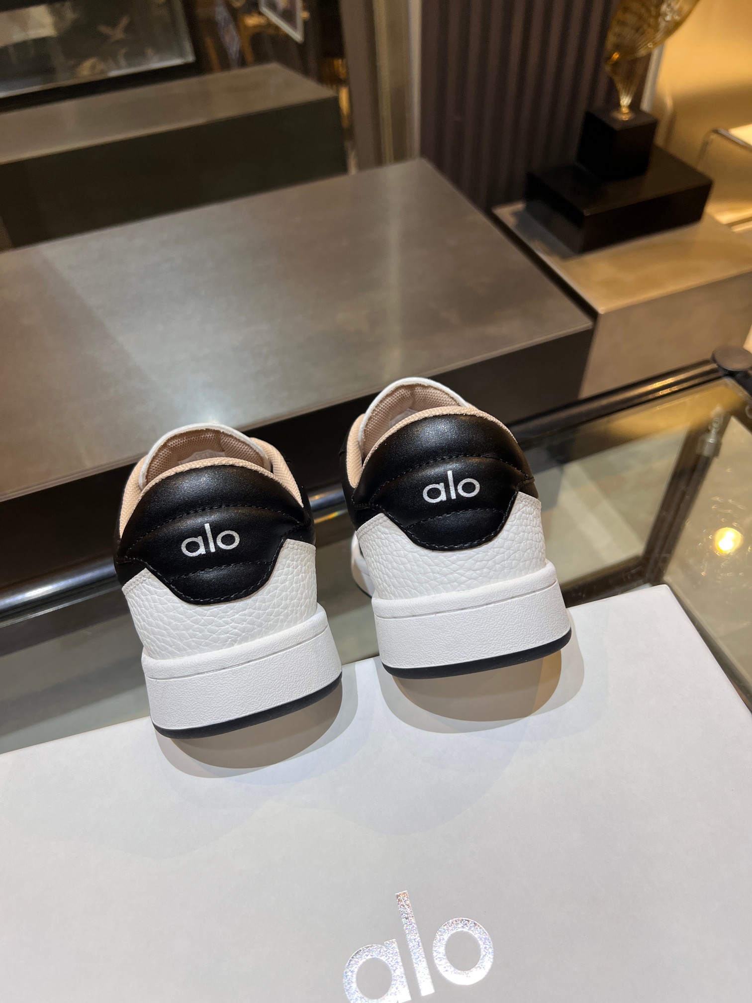 “Original Skin Women’s Shoes: Super Comfy Rubber Sole, Towel Lining, Sizes 35-41” - 图片 5