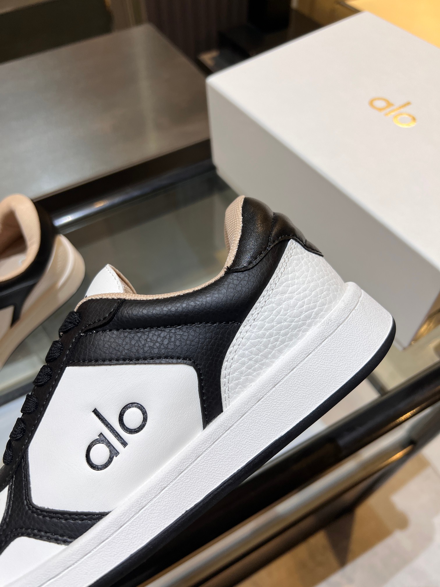 “Original Skin Women’s Shoes: Super Comfy Rubber Sole, Towel Lining, Sizes 35-41” - 图片 3