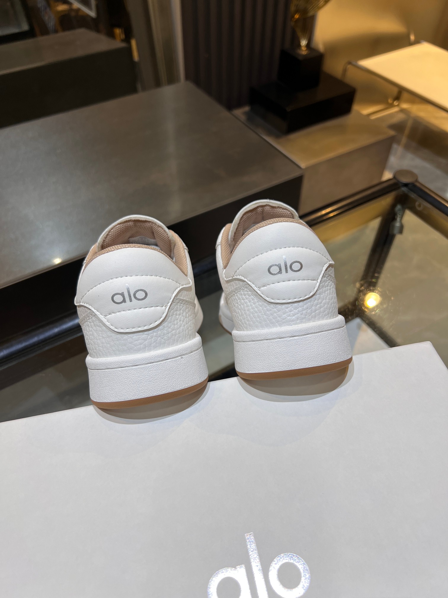 Comfortable Women’s Shoes with Original Skin Plate and Rubber Sole, Towel Interior. - 图片 5