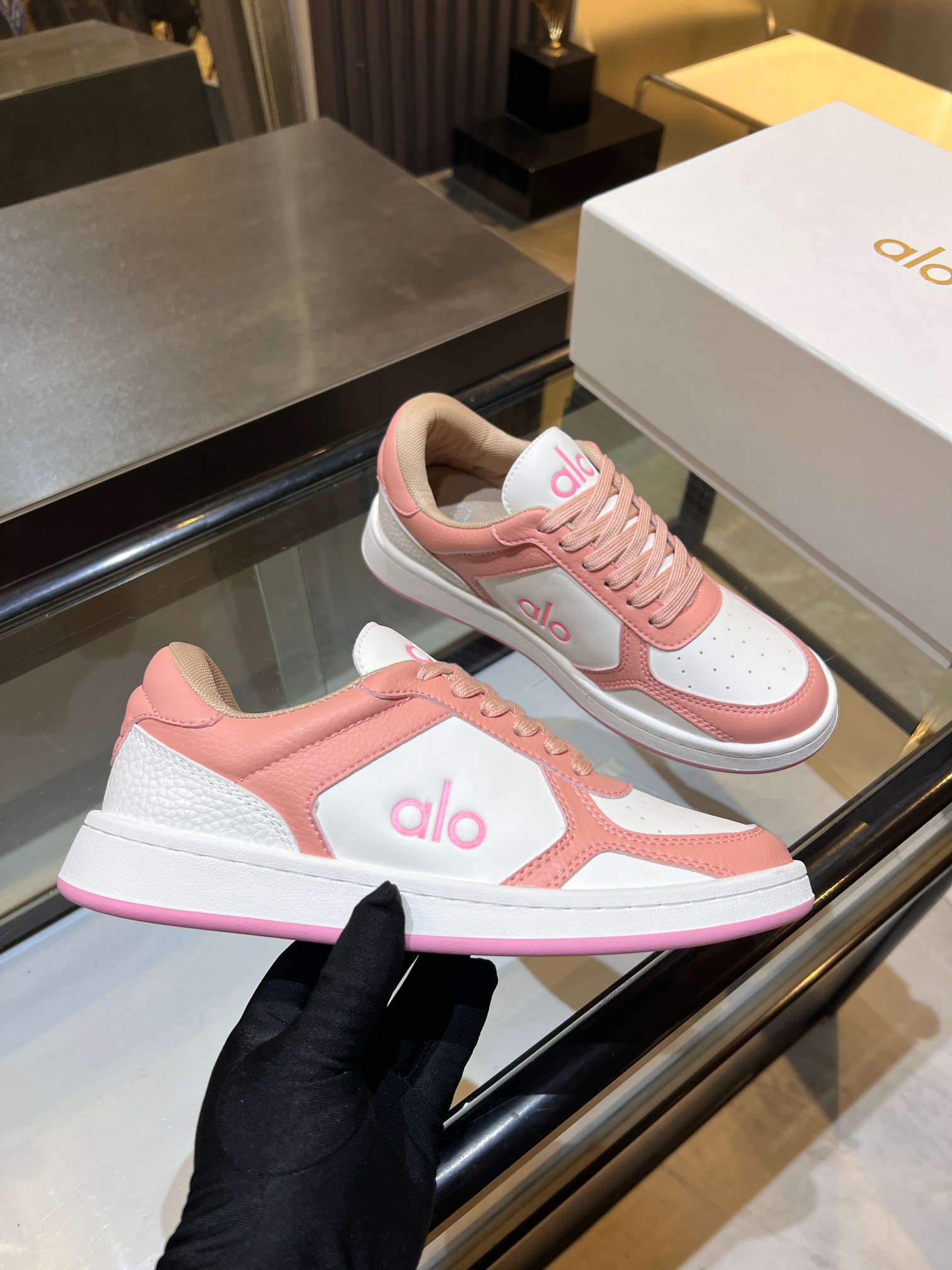 Comfortable Women’s Shoes with Rubber Sole and Towel Interior, Size 35-41, Vendor Price 750