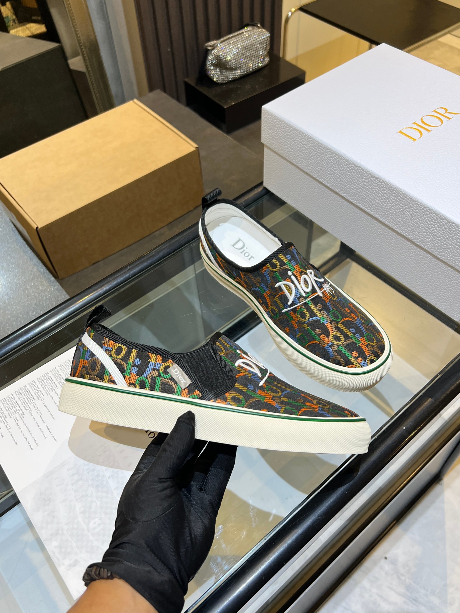 NO:886493,[Collection Picture] Style Number: 26666 Fabric: Canvas Lining: Canvas Code Number: 39-45 Outsole: Rubber,19860909【集合图】款号:26666 面料:帆布 内里:帆布 码数:39-45 大底:橡胶,,Men's shoes