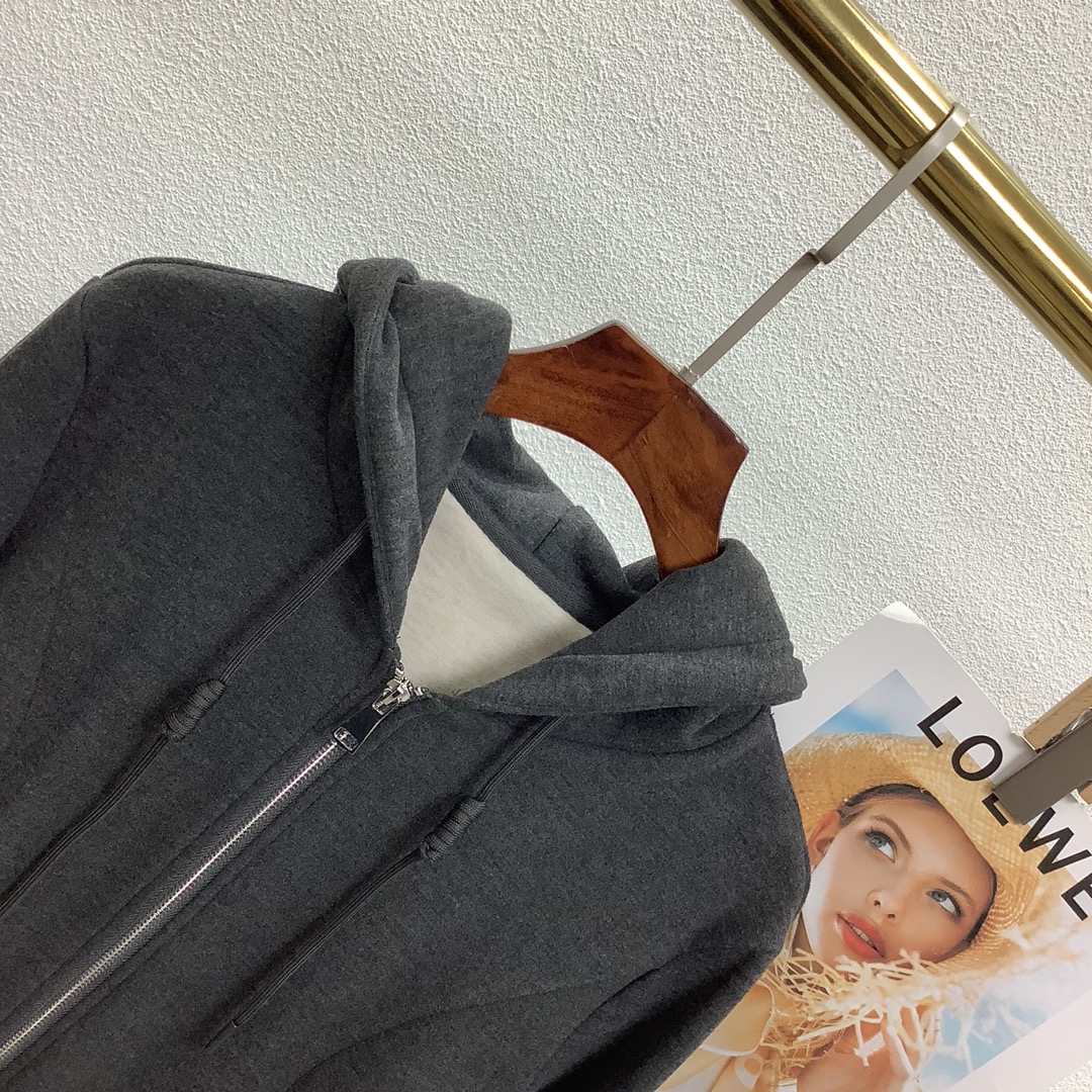 “High-End Women’s Clothing: New Tweed Coats and Stylish Designs” - 图片 3
