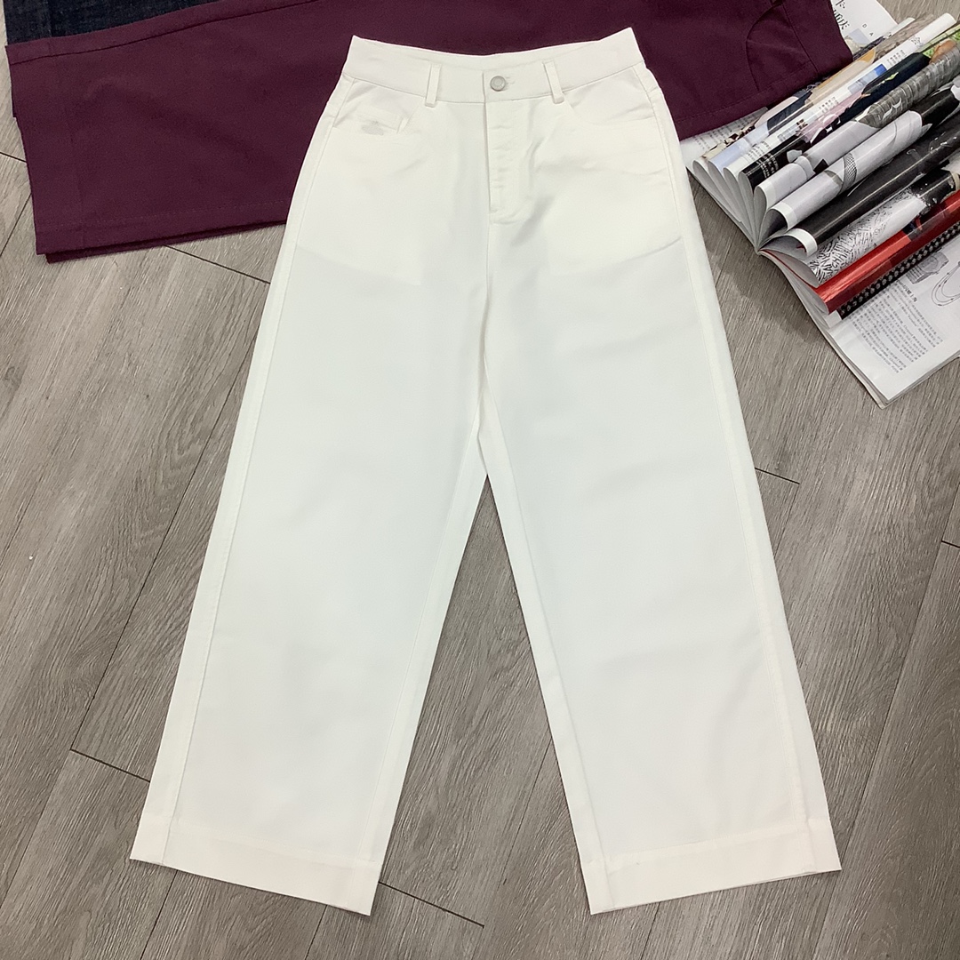 “2025 Spring High-End Women’s Suit with Queen West Wrapper and Embroidered Beads” - 图片 2