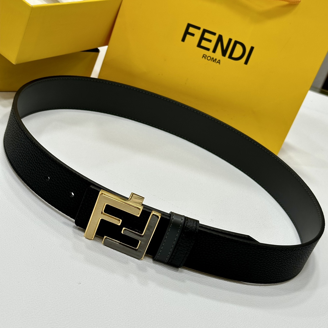 FENDl芬迪宽40MM双面原版小牛皮搭配单钌钯电镀扣完美的手感.油边出众的设计.风格高贵奢华时尚大方高