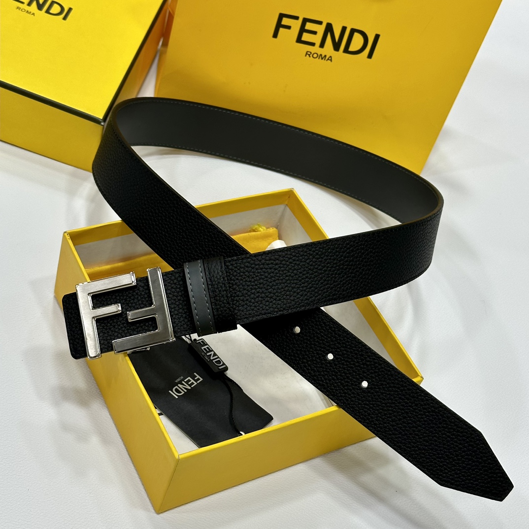 FENDl芬迪宽40MM双面原版小牛皮搭配单钌钯电镀扣完美的手感.油边出众的设计.风格高贵奢华时尚大方高