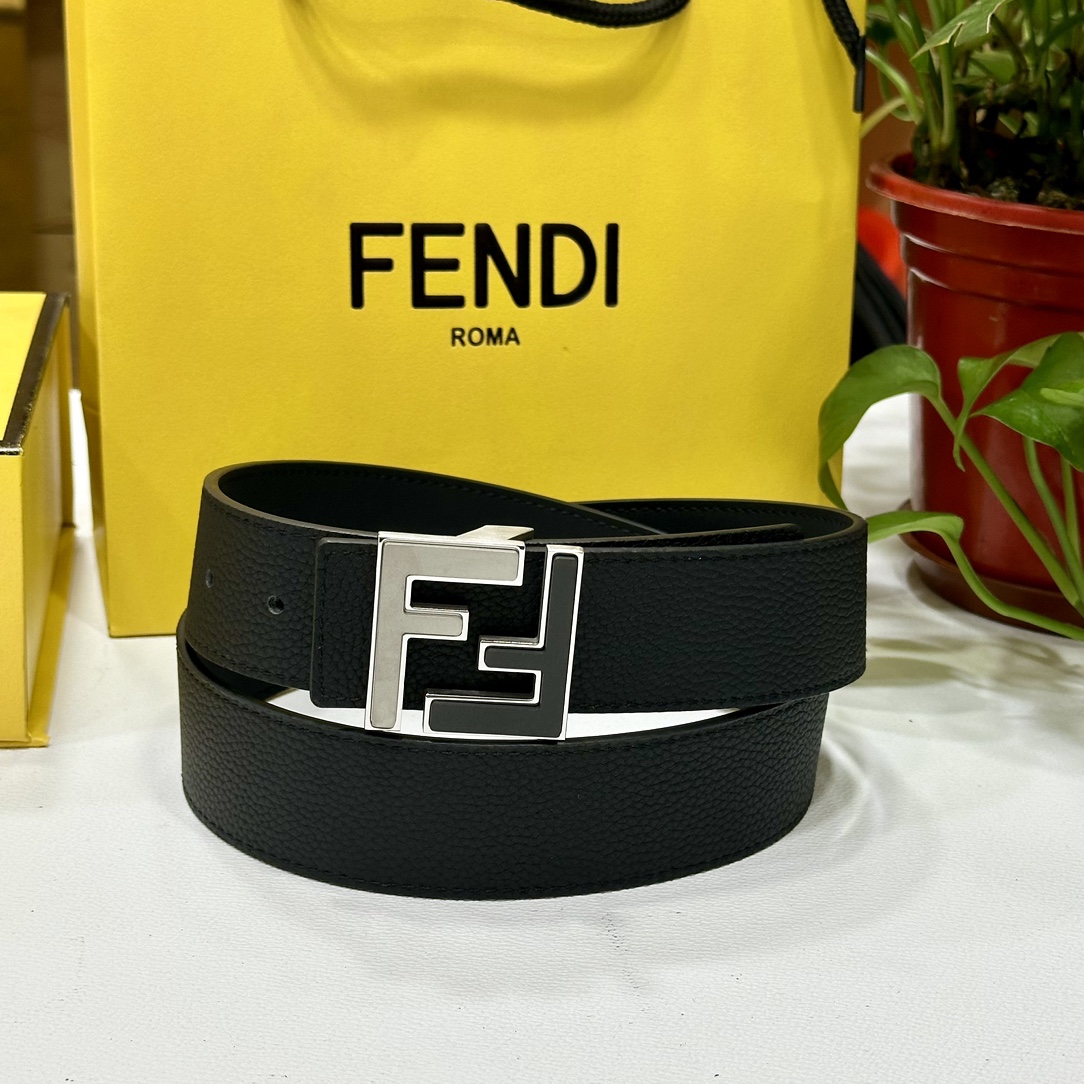 FENDl芬迪宽38MM双面原版小牛皮搭配单钌钯电镀扣完美的手感.油边出众的设计.风格高贵奢华时尚大方高