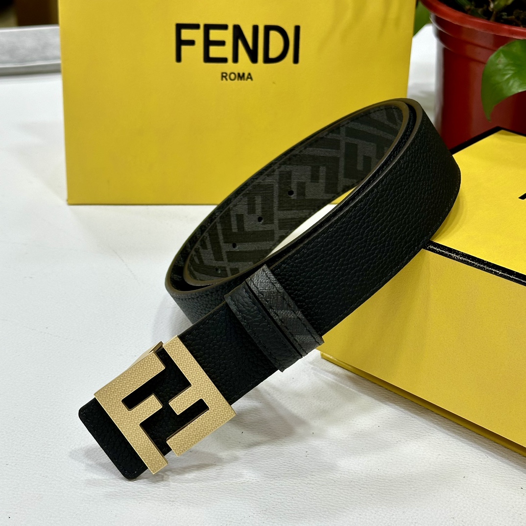 
     FENDI（芬迪）专柜同款 宽4.0CM 双环正反用腰带 FF按钉搭扣 黑色Cuoio  R