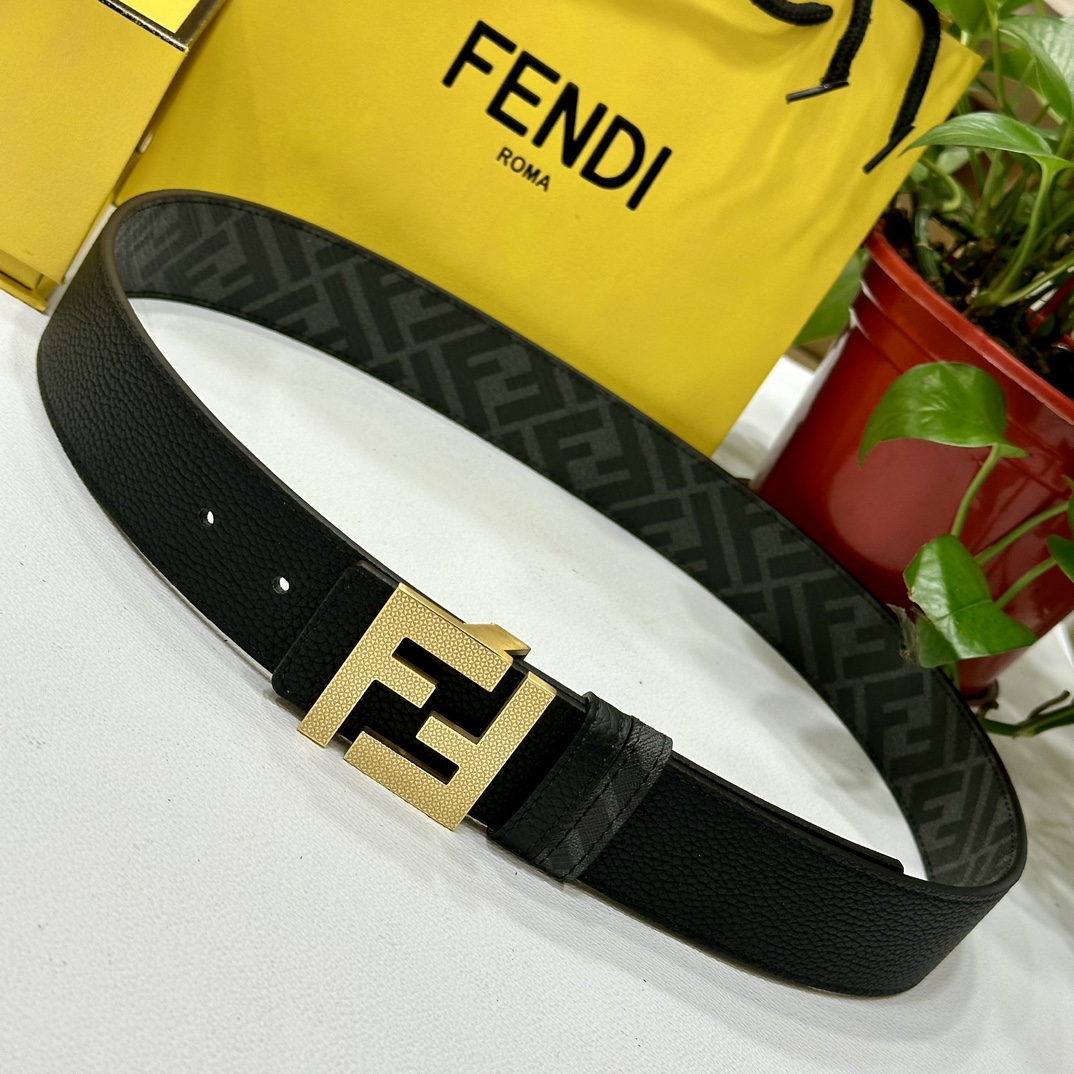 
     FENDI（芬迪）专柜同款 宽4.0CM 双环正反用腰带 FF按钉搭扣 黑色Cuoio  R