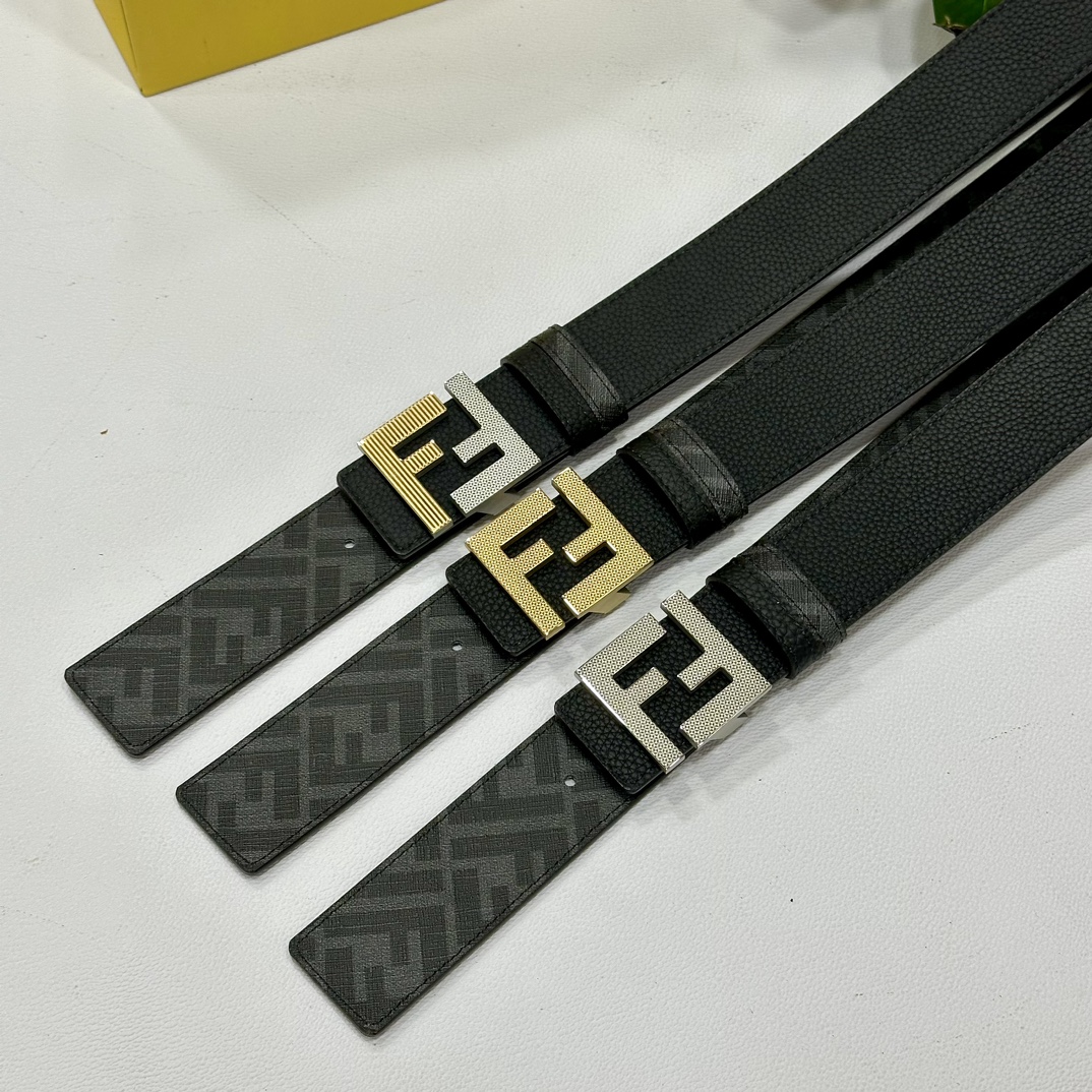 
     FENDI（芬迪）专柜同款 宽4.0CM 双环正反用腰带 FF按钉搭扣 黑色Cuoio  R
