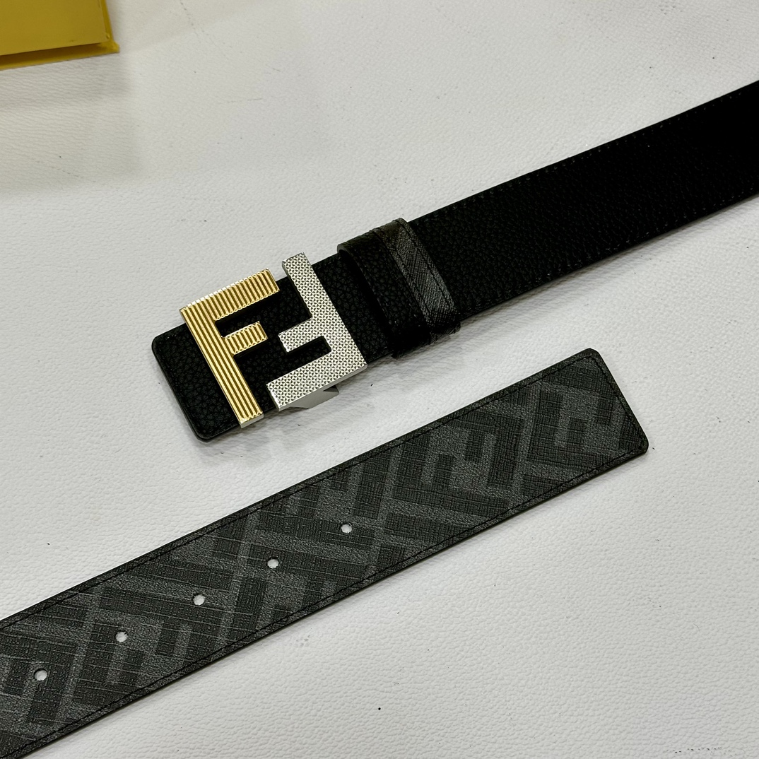 
     FENDI（芬迪）专柜同款 宽4.0CM 双环正反用腰带 FF按钉搭扣 黑色Cuoio  R