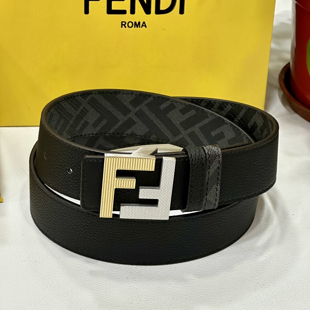 
     FENDI（芬迪）专柜同款 宽4.0CM 双环正反用腰带 FF按钉搭扣 黑色Cuoio  R