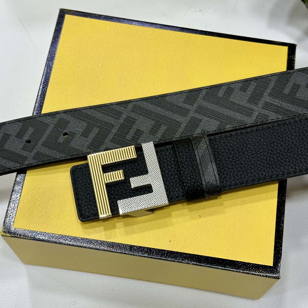 
     FENDI（芬迪）专柜同款 宽4.0CM 双环正反用腰带 FF按钉搭扣 黑色Cuoio  R
