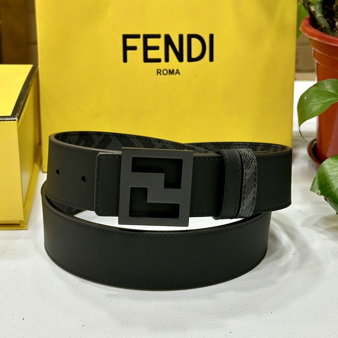 FENDI芬迪专柜同款宽4.0CM双环正反用腰带FF按钉搭扣黑色CuoioRomano皮革材质反面面料带