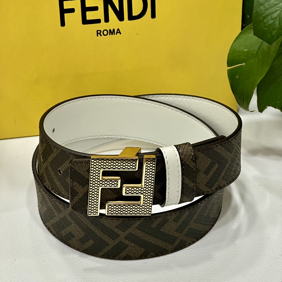 FENDI芬迪专柜同款宽4.0CM双环正反用腰带FF按钉搭扣白色CuoioRomano皮革材质反面面料带