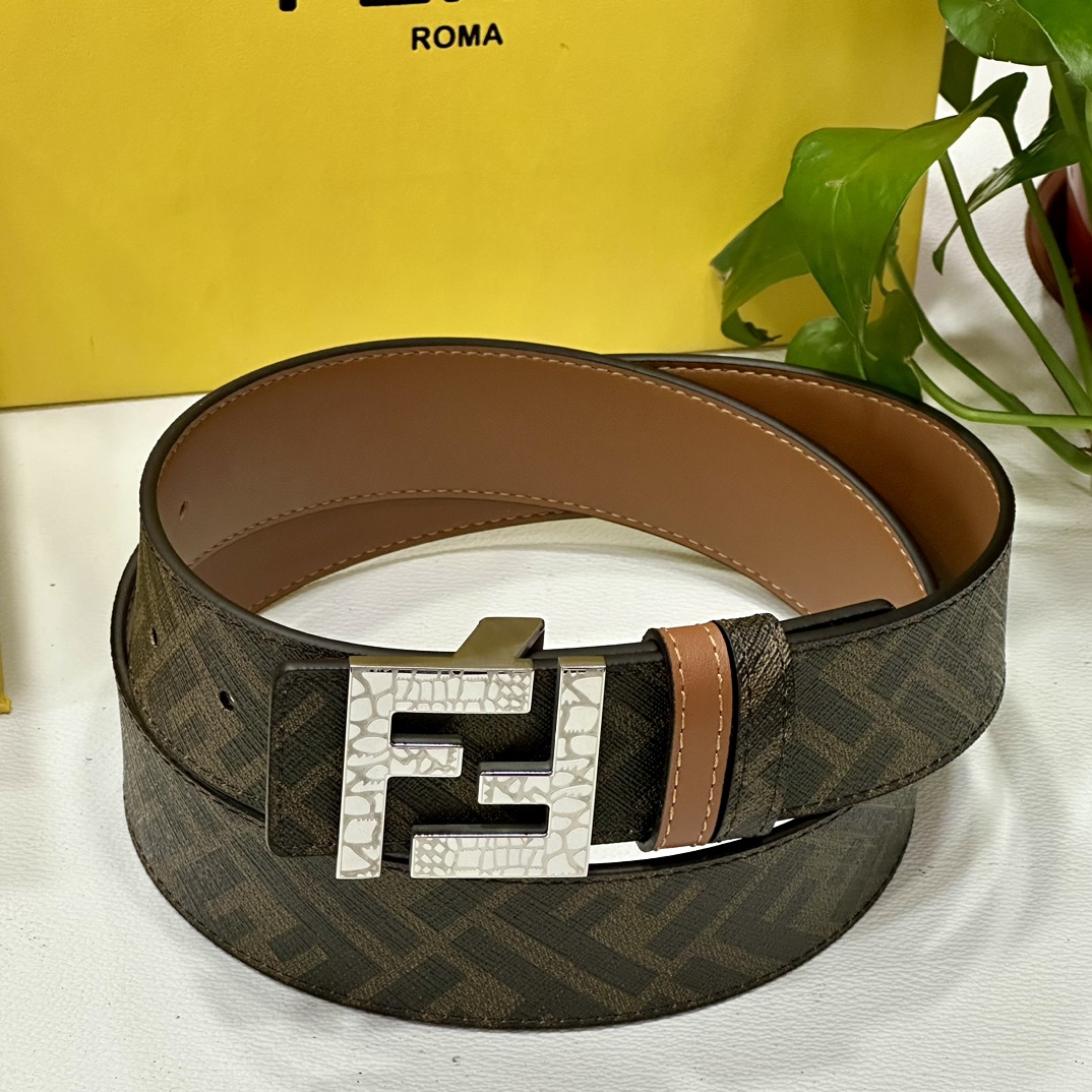 
     FENDI（芬迪）专柜同款 宽4.0CM 双环正反用腰带 FF按钉搭扣 土黄Cuoio  R
