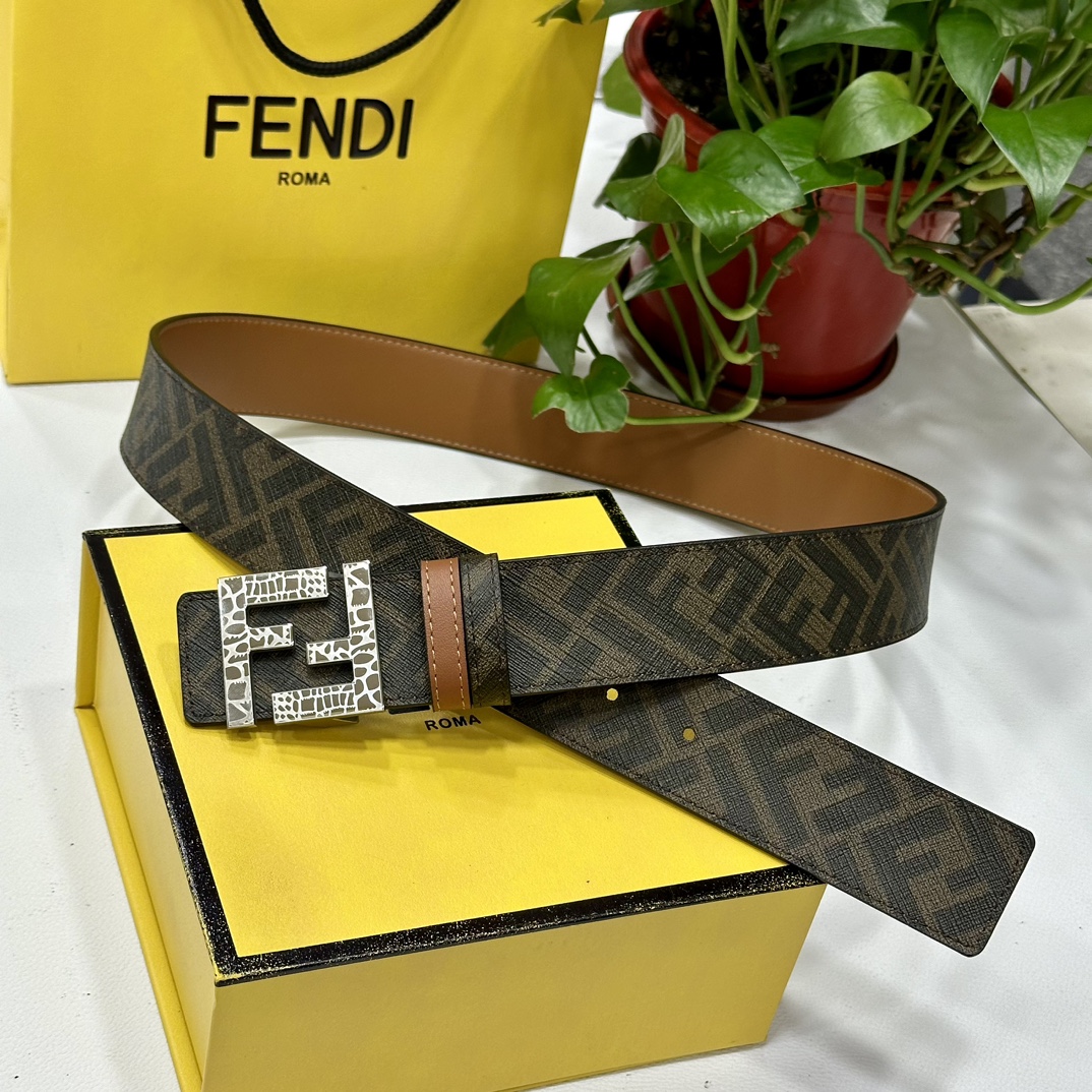 
     FENDI（芬迪）专柜同款 宽4.0CM 双环正反用腰带 FF按钉搭扣 土黄Cuoio  R