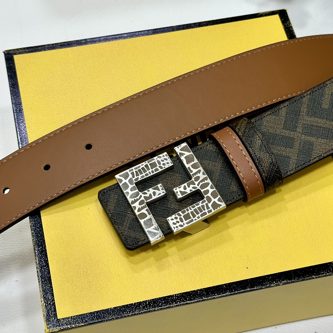 
     FENDI（芬迪）专柜同款 宽4.0CM 双环正反用腰带 FF按钉搭扣 土黄Cuoio  R