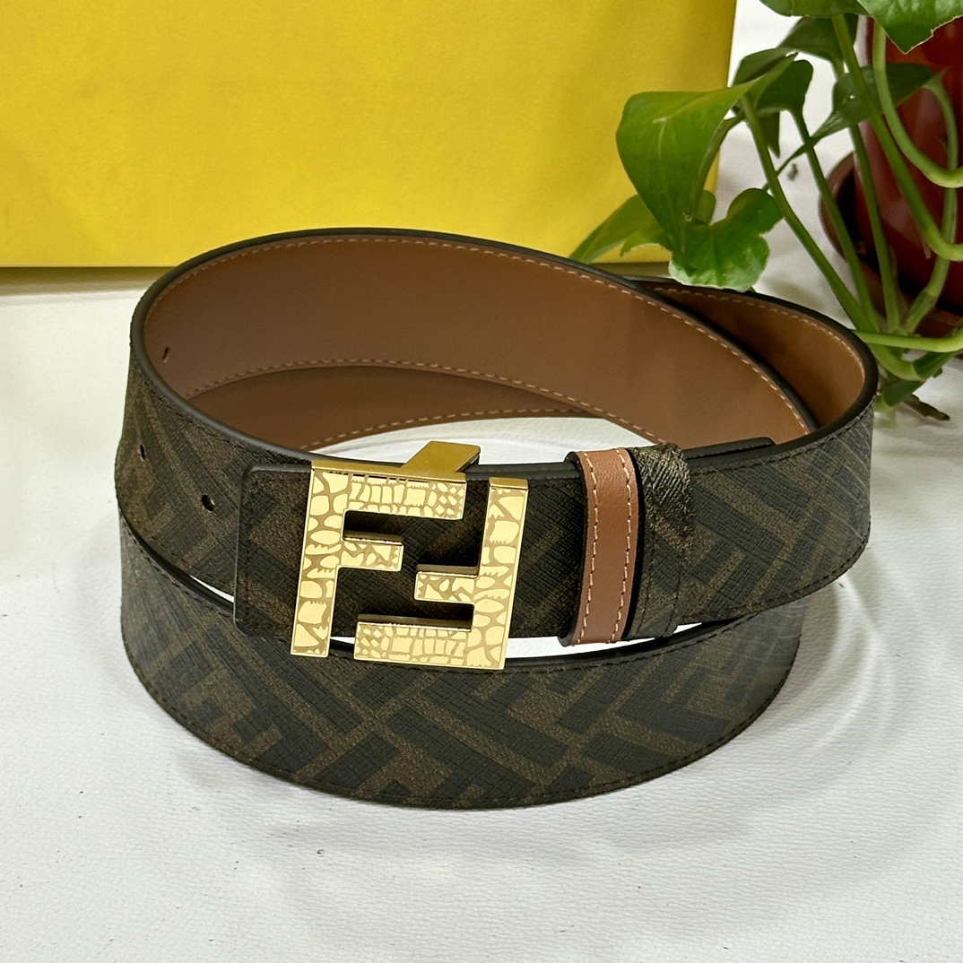 
     FENDI（芬迪）专柜同款 宽4.0CM 双环正反用腰带 FF按钉搭扣 土黄Cuoio  R