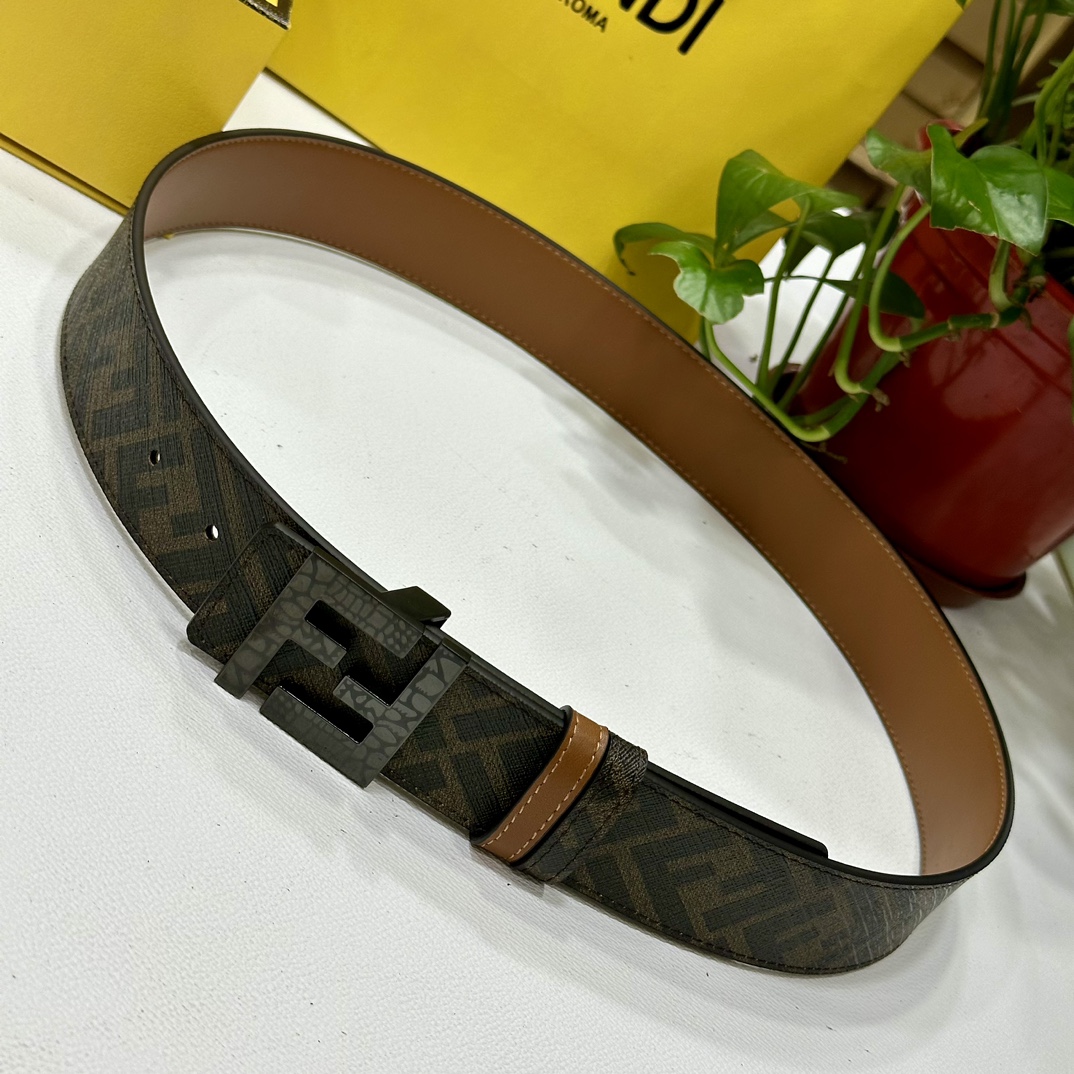 
     FENDI（芬迪）专柜同款 宽4.0CM 双环正反用腰带 FF按钉搭扣 土黄Cuoio  R