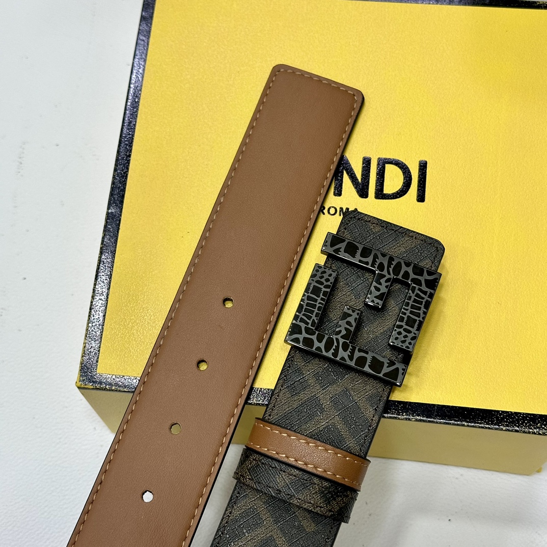 
     FENDI（芬迪）专柜同款 宽4.0CM 双环正反用腰带 FF按钉搭扣 土黄Cuoio  R