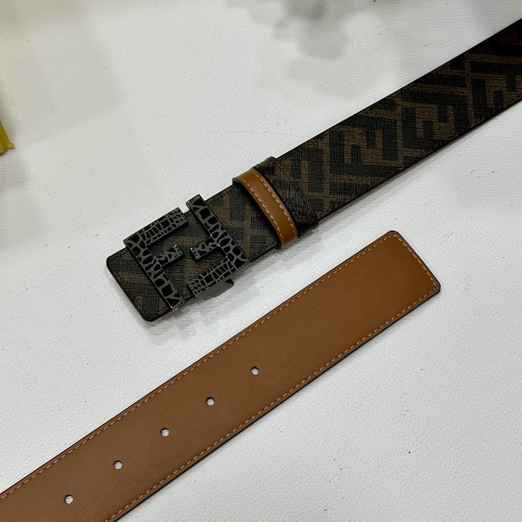 
     FENDI（芬迪）专柜同款 宽4.0CM 双环正反用腰带 FF按钉搭扣 土黄Cuoio  R